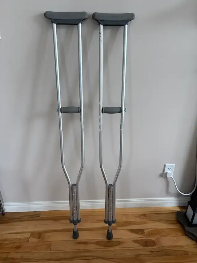 Aluminum Crutches