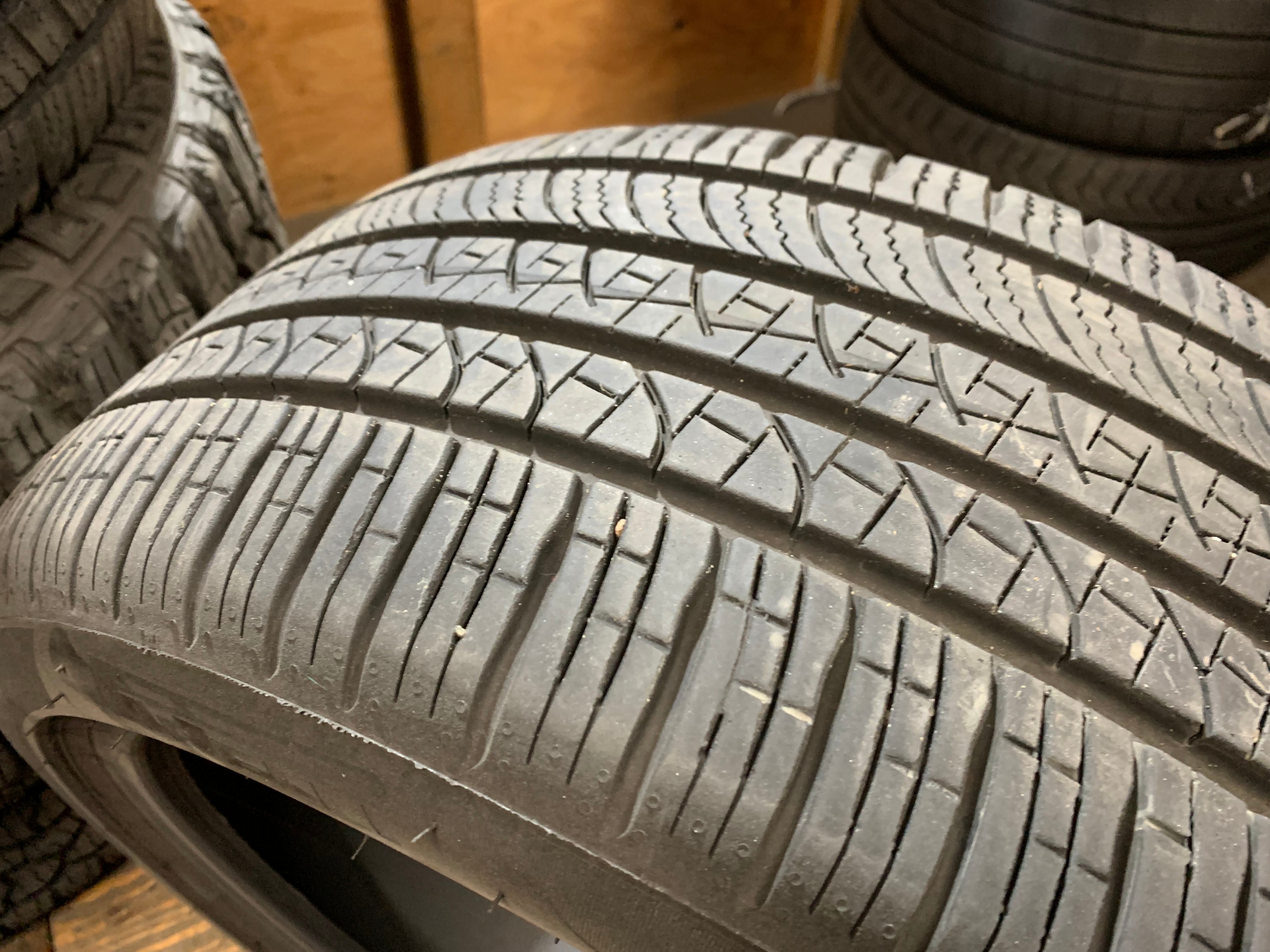 1 x single 245/40/19 98H M+S Pirelli Pzero A/S with 90% tread - photo 4