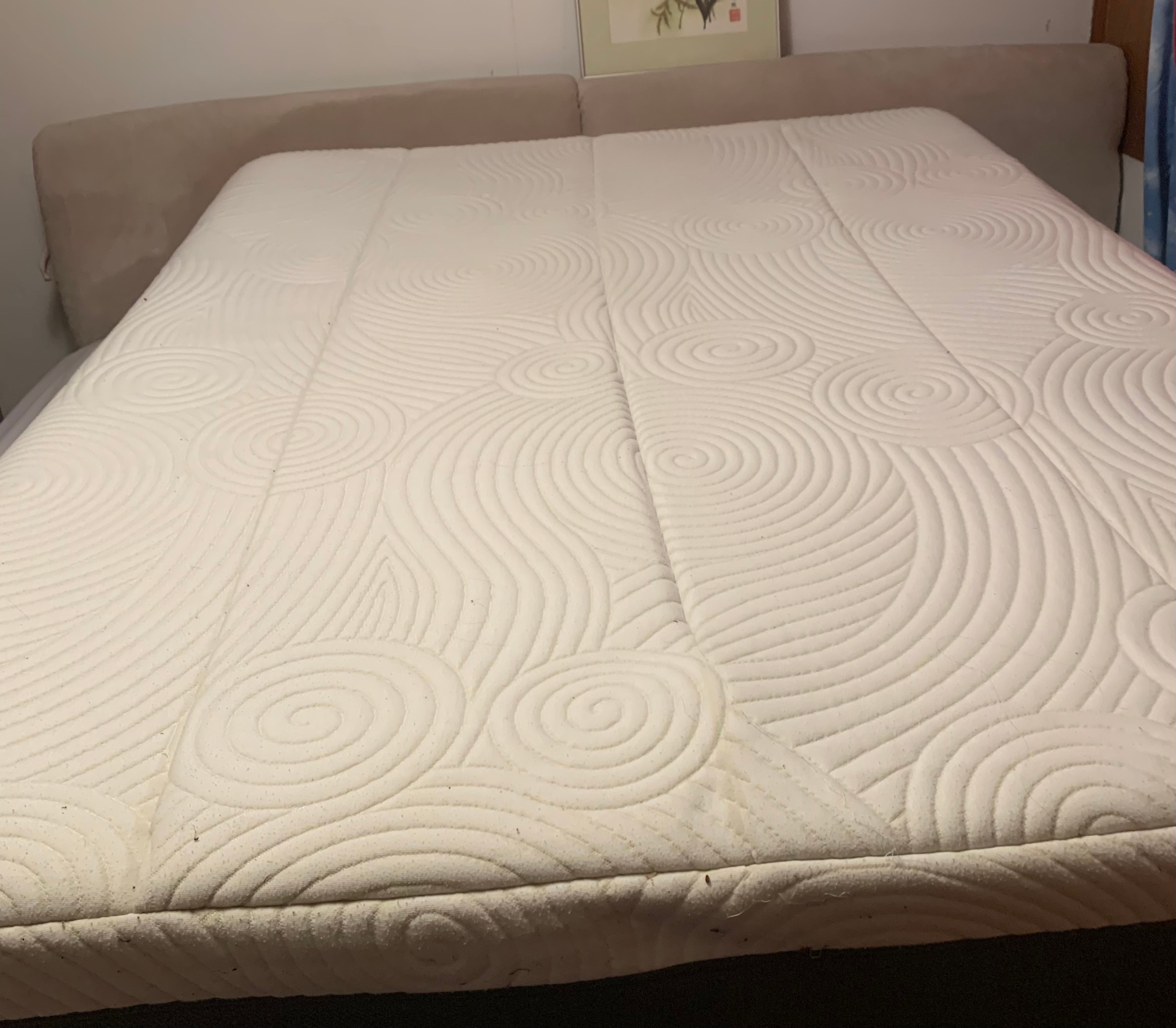 (12-01) ZINUS 12" THICKNESS MEMORY FOAM FULL SIZE MATTRESS
