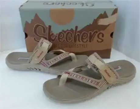 SKECHERS REGGAE SLIPPERS SZ 10
