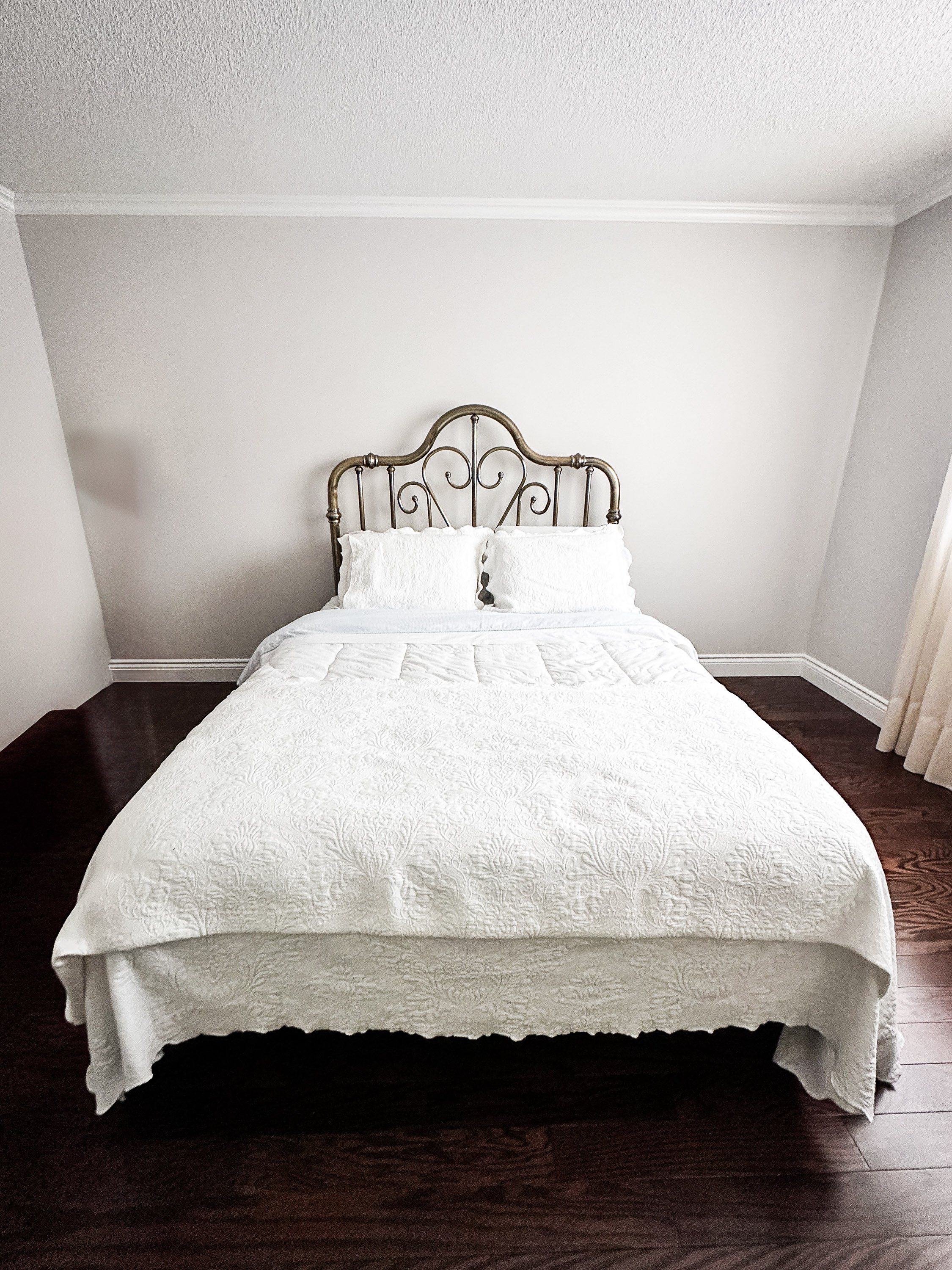 Antique Brass Bed Frame - Queen - photo 2