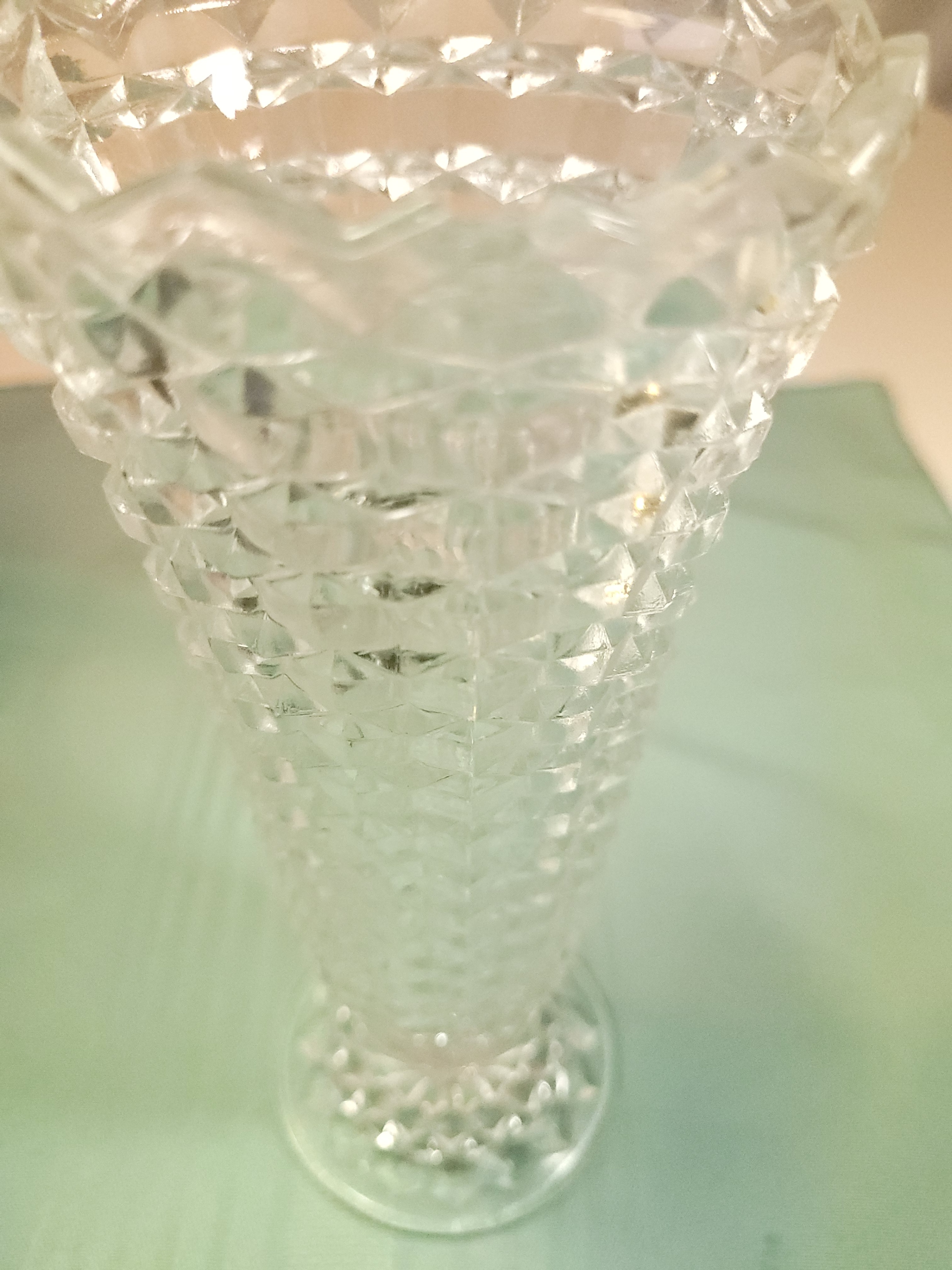 Anchor Hocking Wexford Clear Glass Footed Vase, Circa 1967-1975 - photo 4