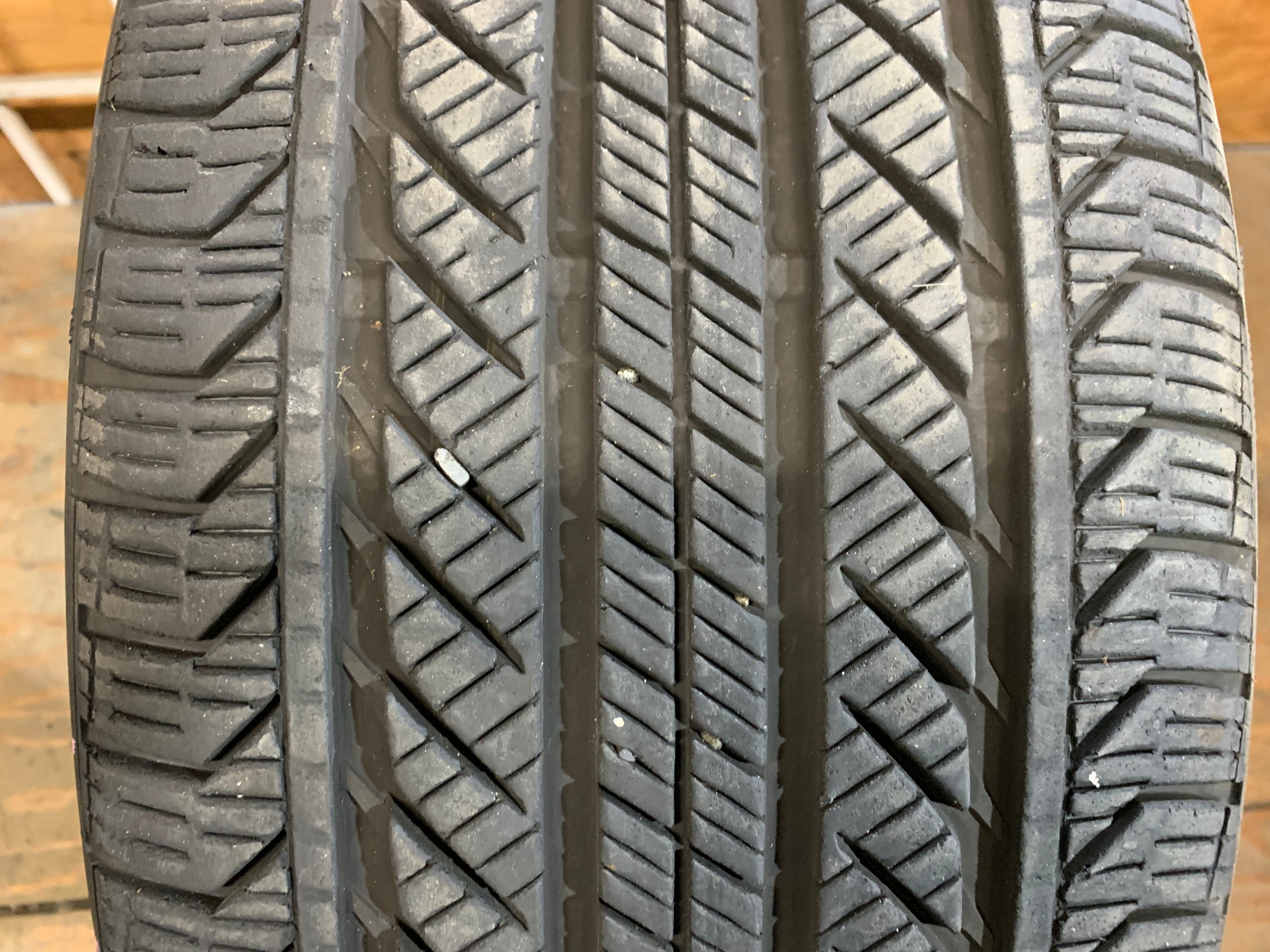 1 X single 245/40/19 Continental Pro contact GX SSR RFT 80% - photo 2