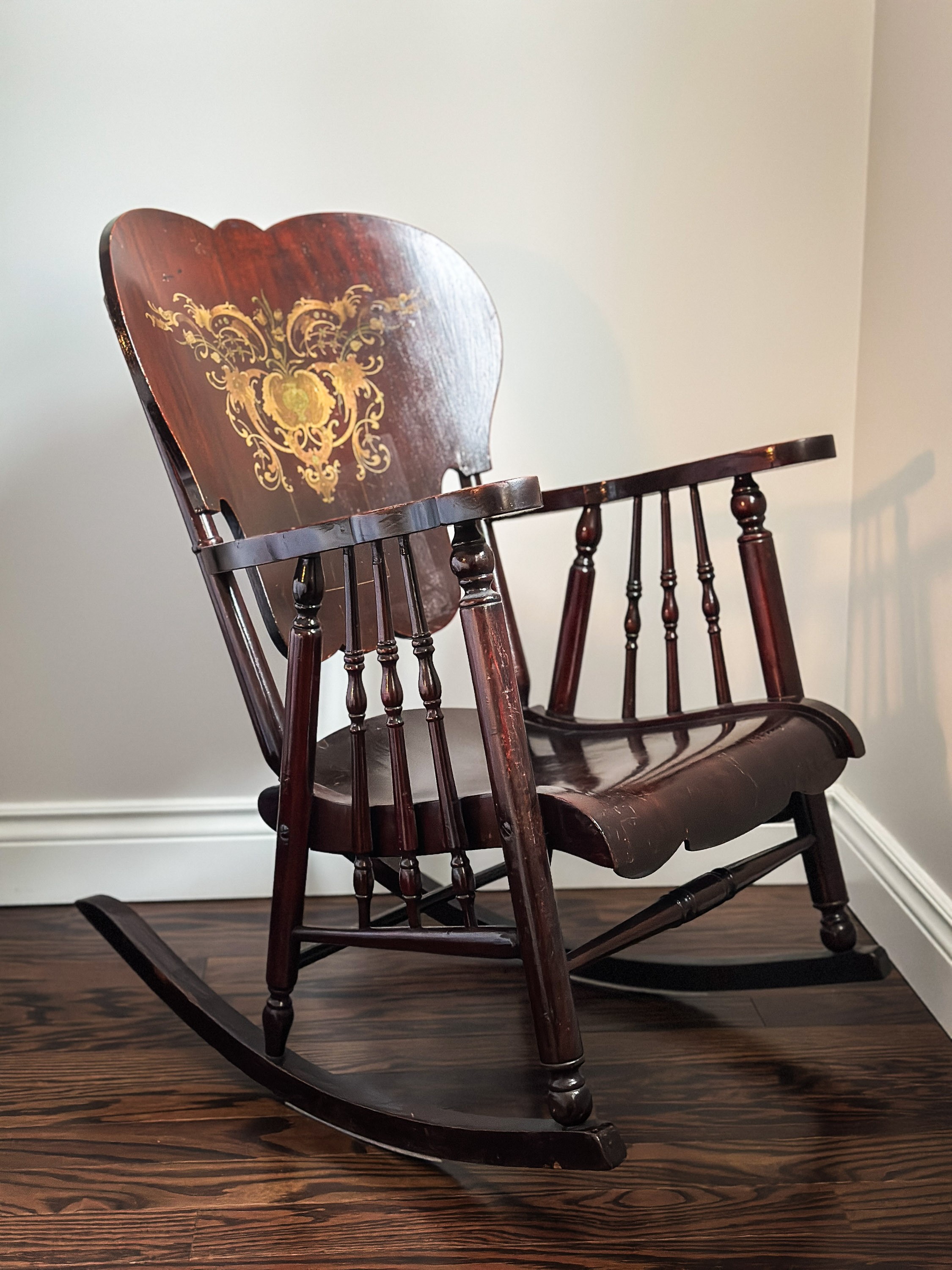 Antique Wooden Rocking Chair - photo 3