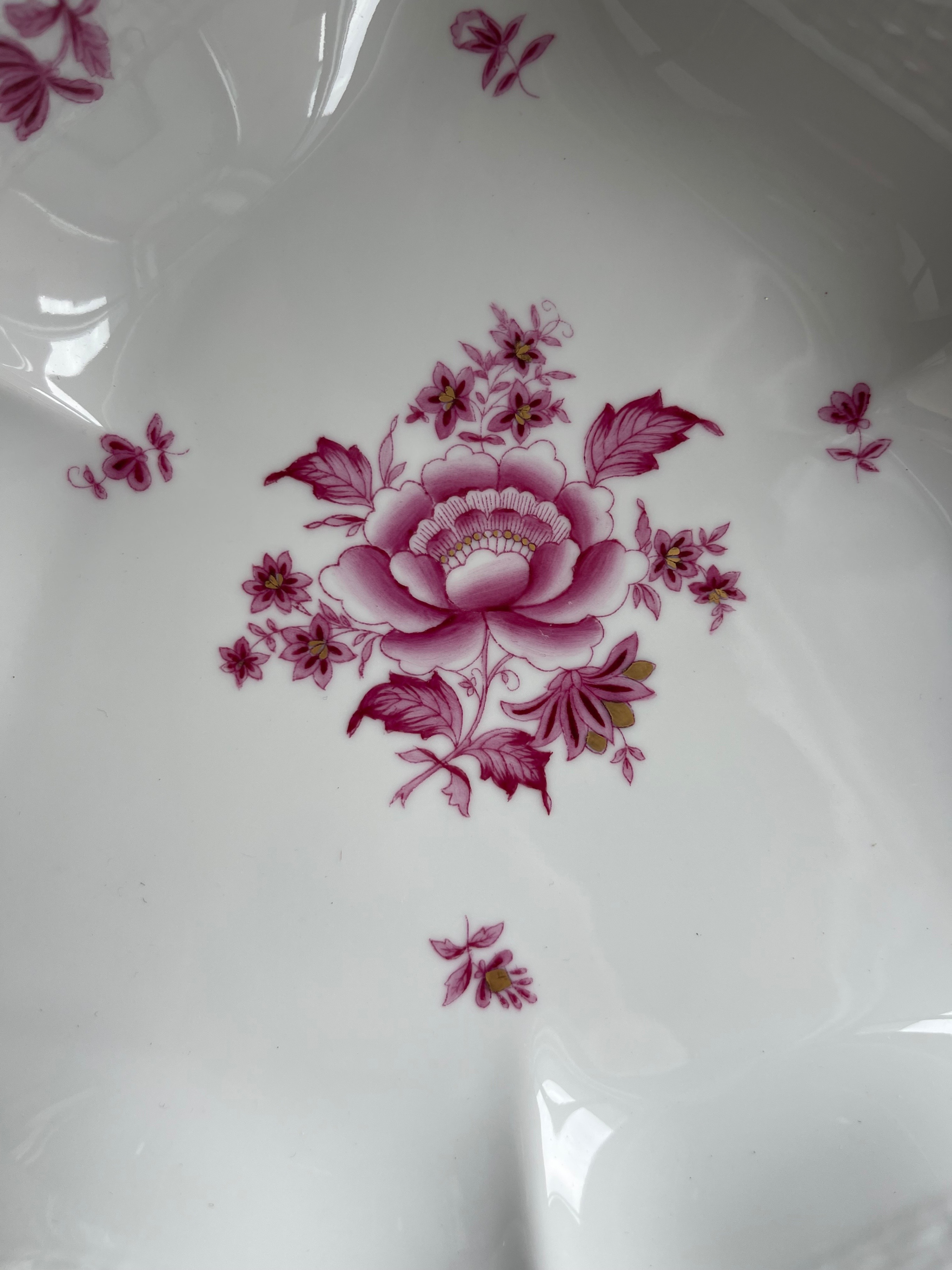 Herend Hungary "Raspberry" 10" Triangular Dish - photo 3