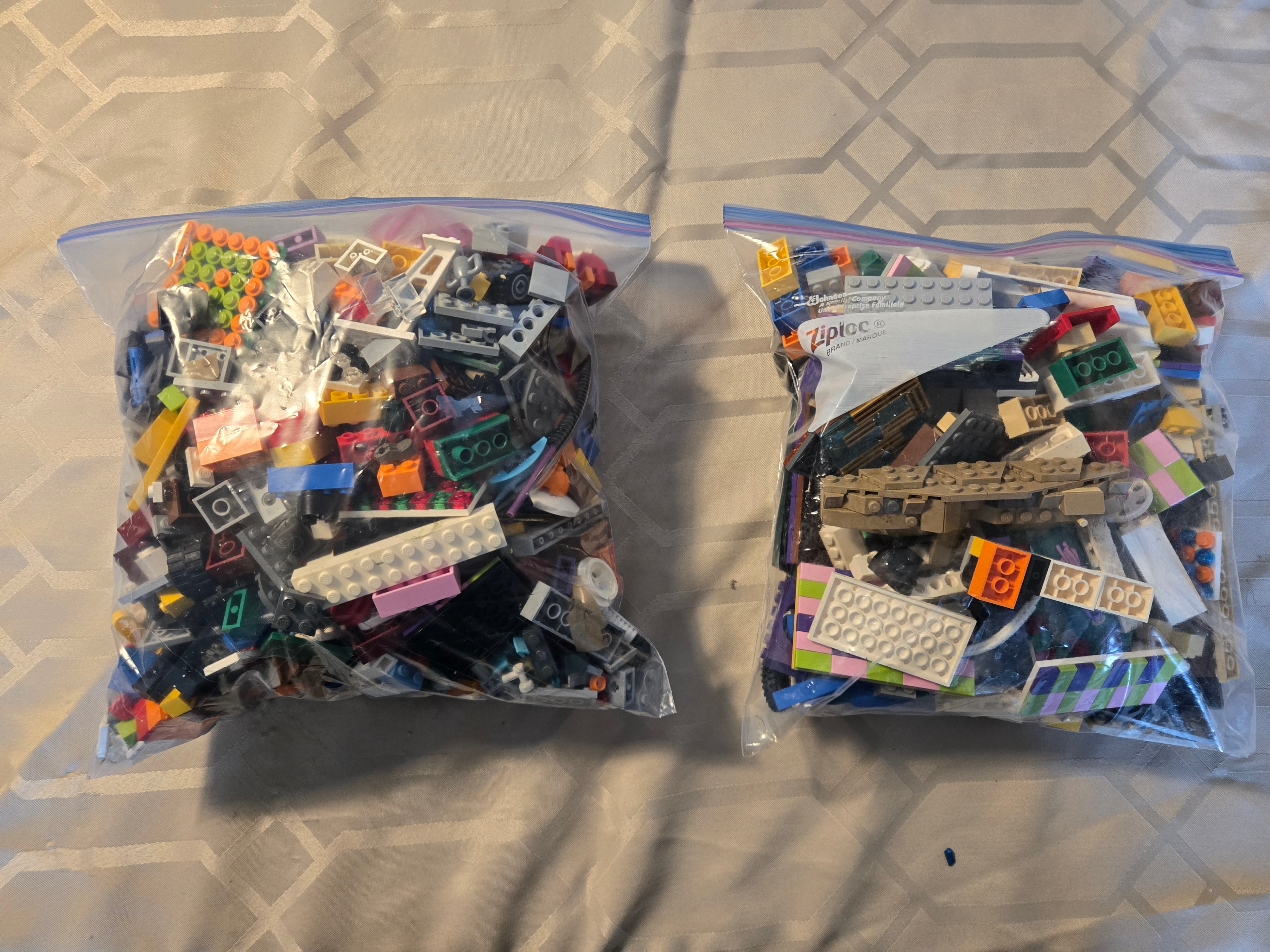 2 lb. BAGS BULK LEGO $10 EACH, BUY 5 GET 1 FREE, UNSORTED - photo 3