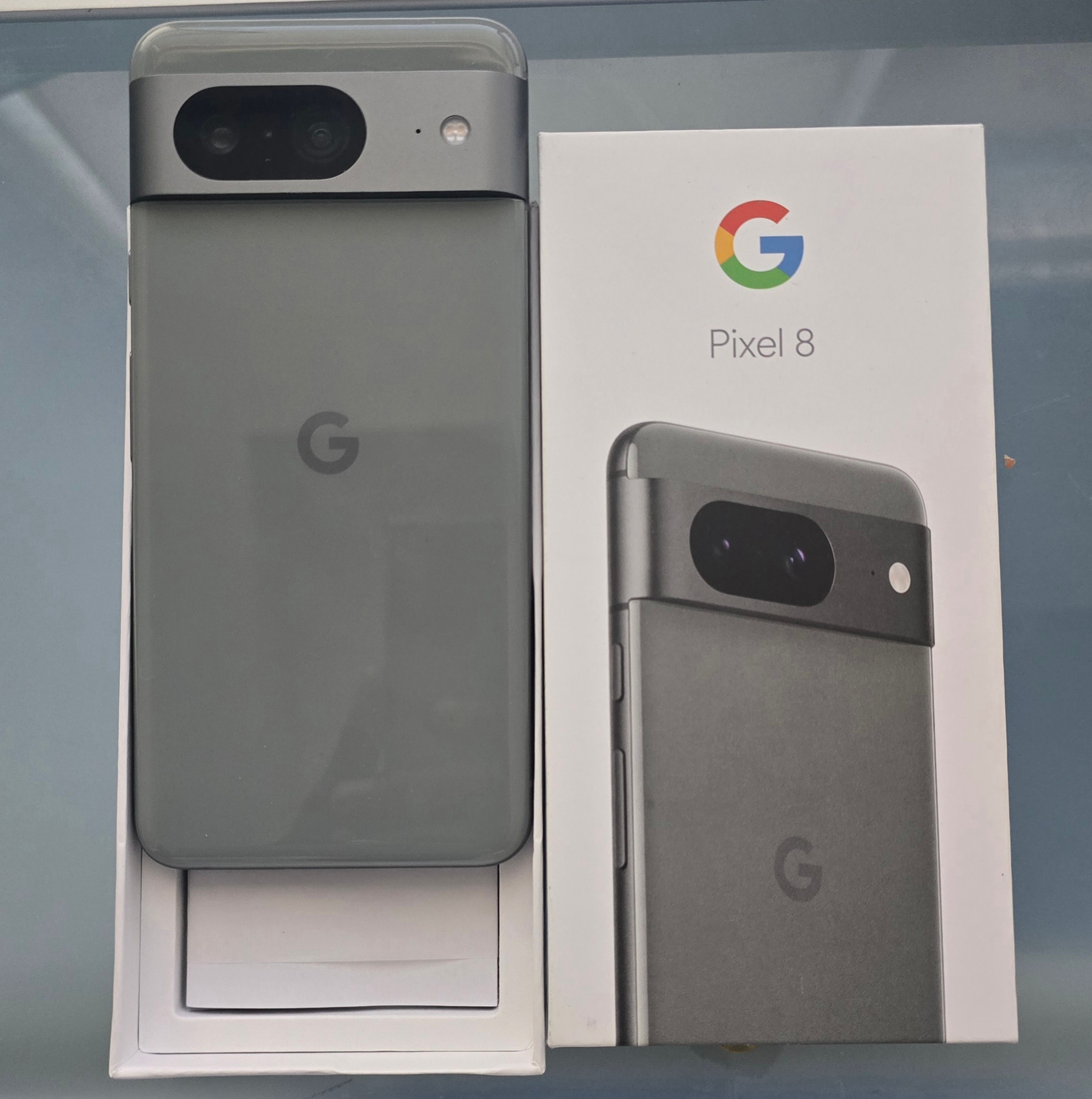 New condition Google Pixel 8 black Unlocked dual sim sold in box - photo 2
