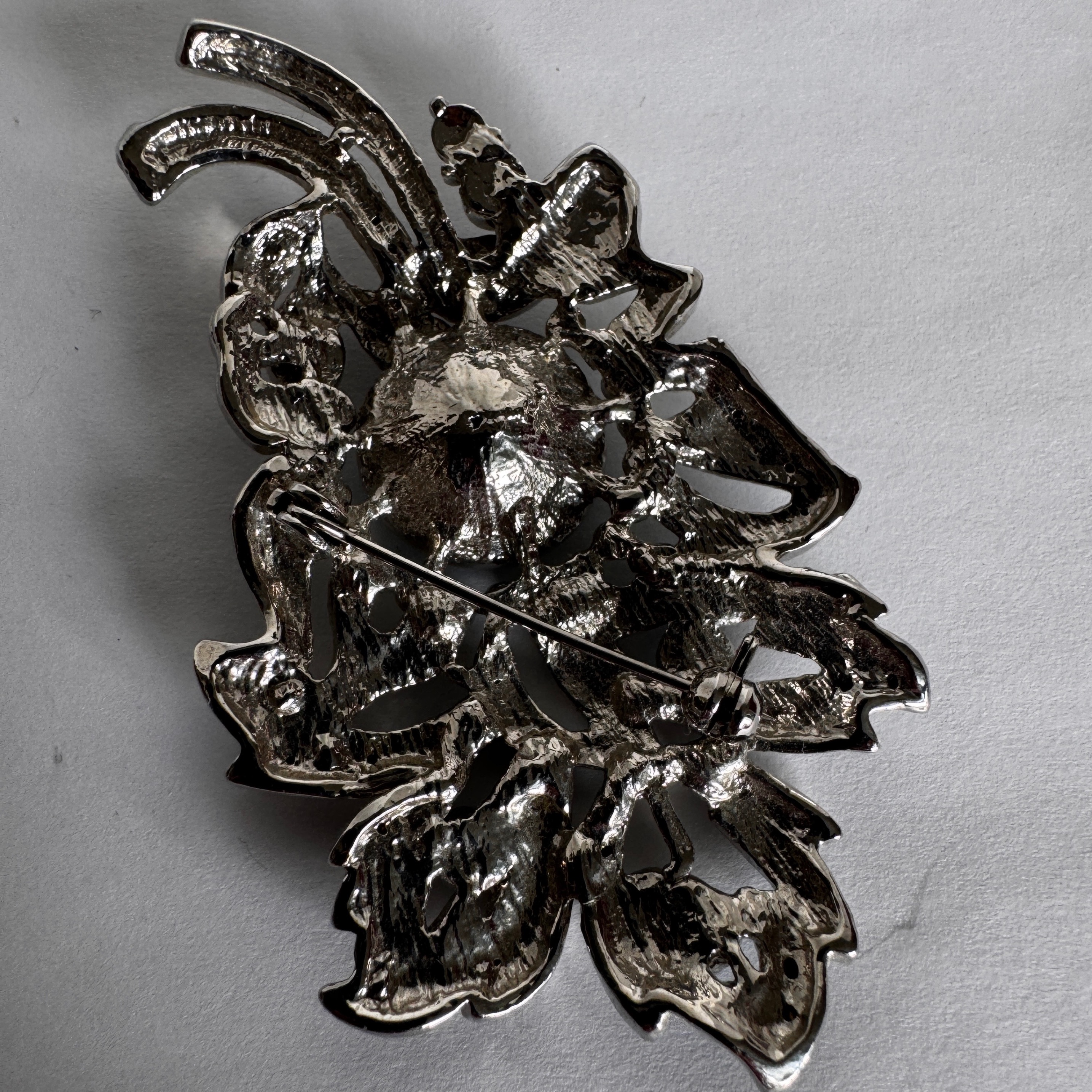 Vintage Floral Brooch with Blue Stone - photo 3