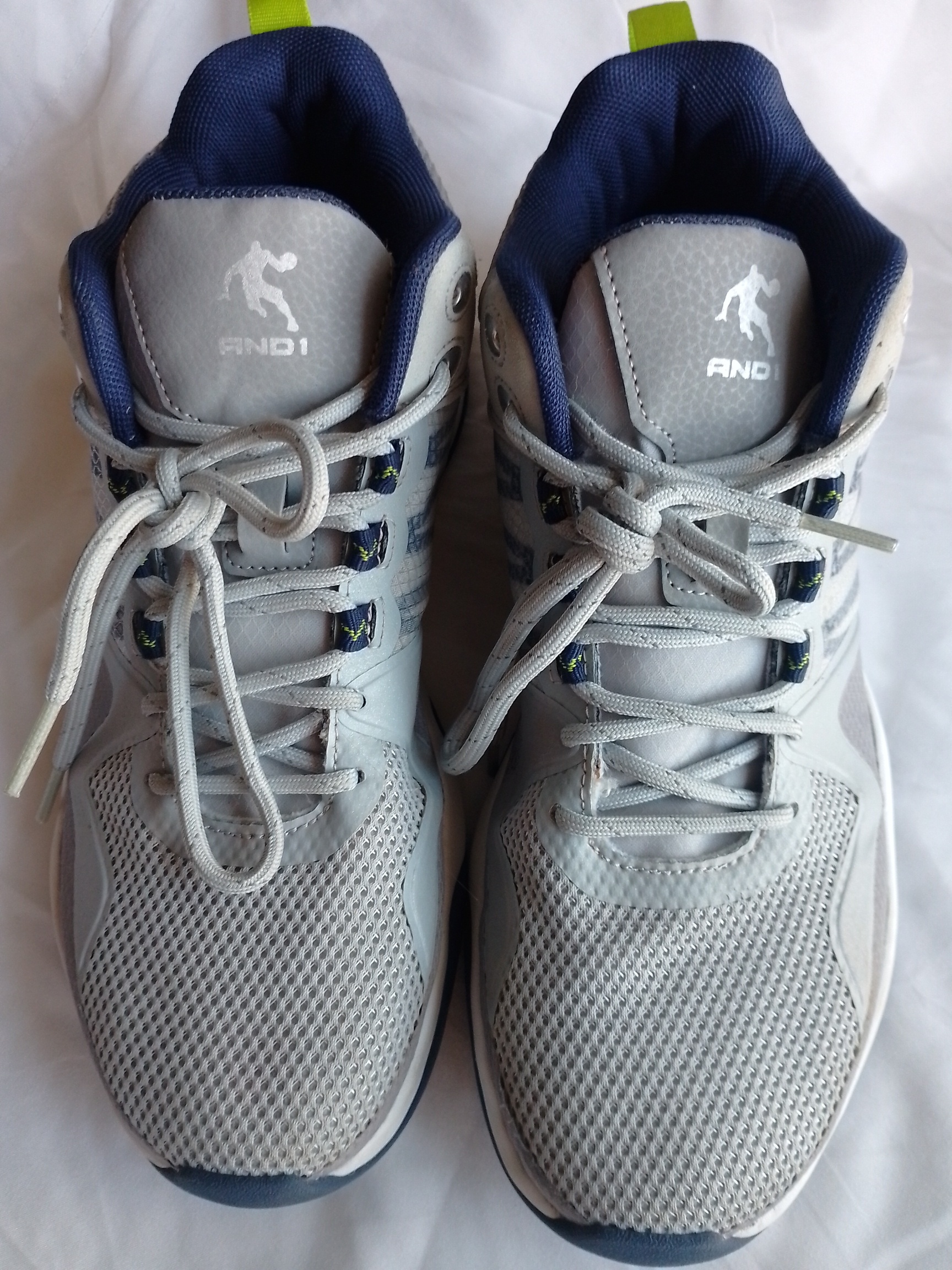 AND1 Basketball Shoes - Size 9