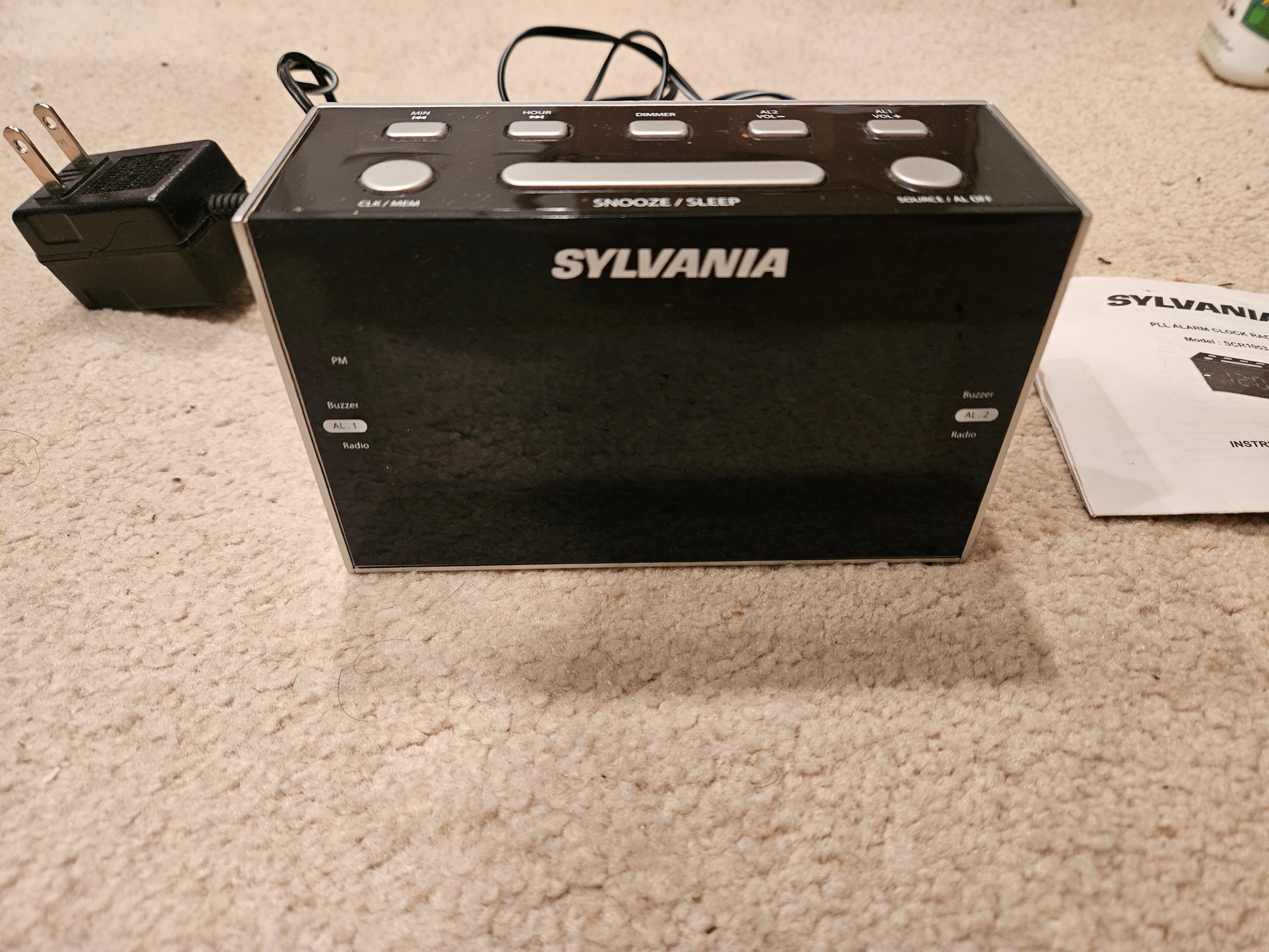 Sylvania Digital Alarm Clock Radio, Large Display & Dual Alarm - photo 2