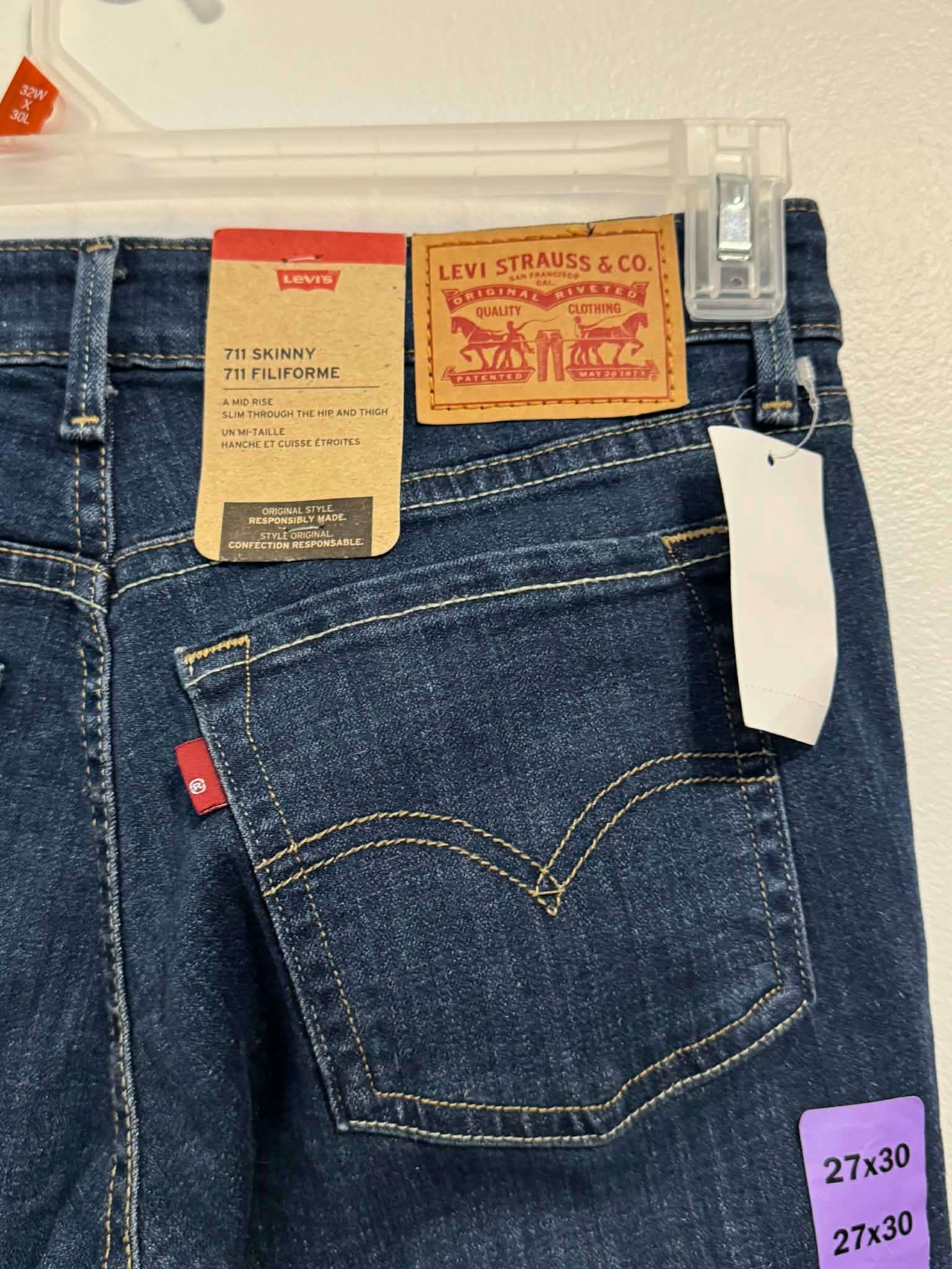 Brand-new LEVI's 711 Skinny Women with Tag - photo 4