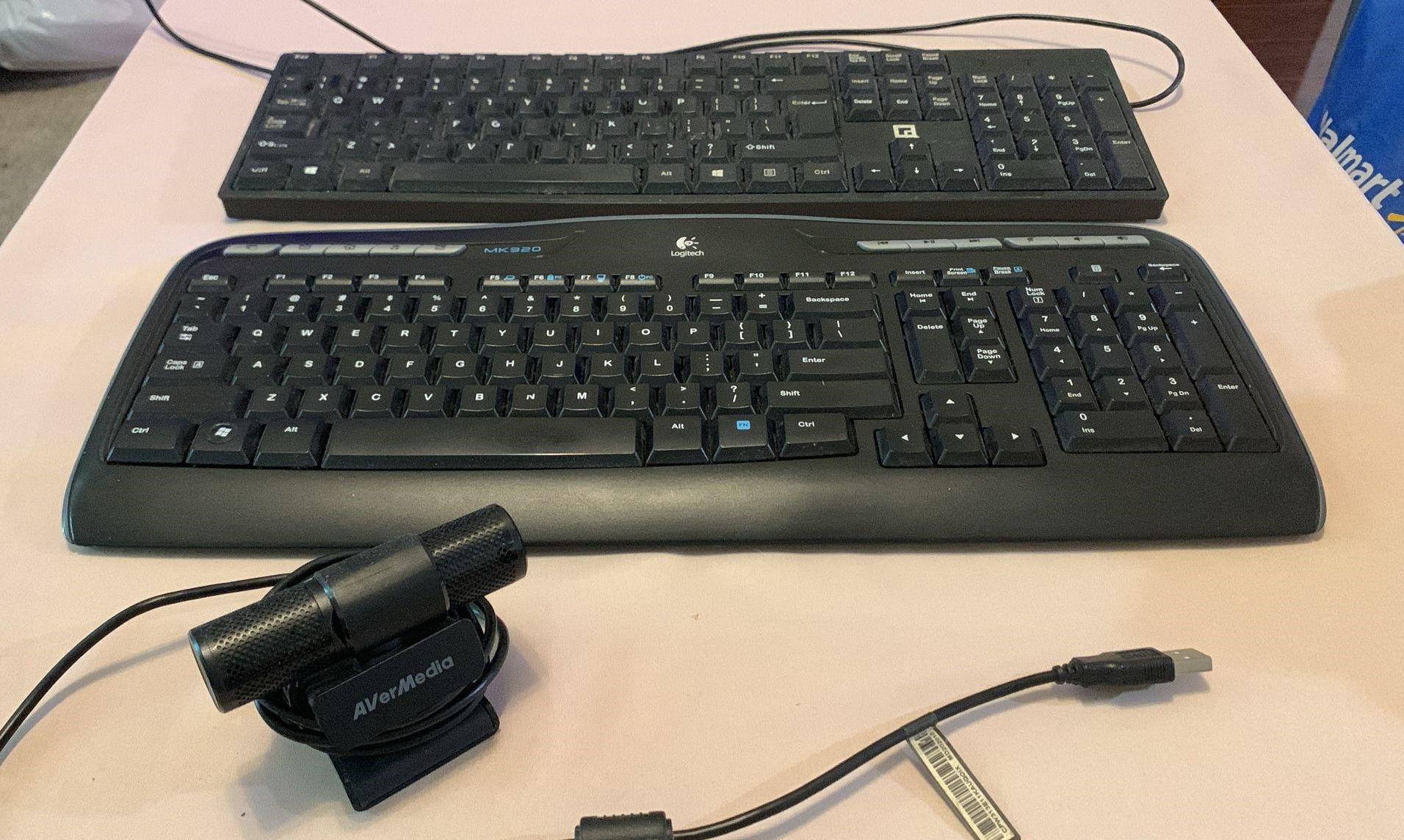 AVerMedia Live Streamer Webcam PW313 Full HD 1080p + 2 Keyboards