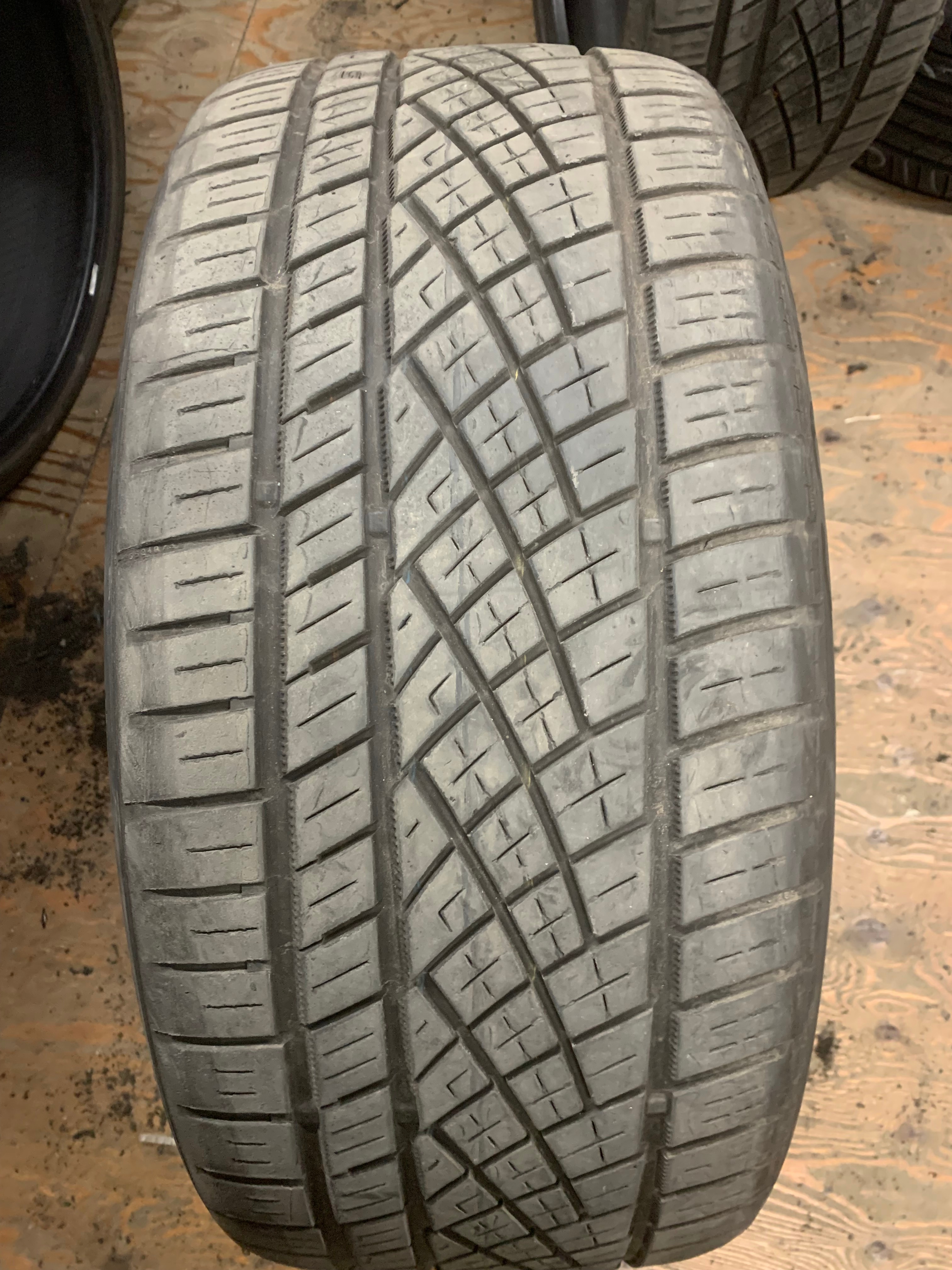 1 X single 265/35/22 Continental extreme contact DWS 06 plus 60%