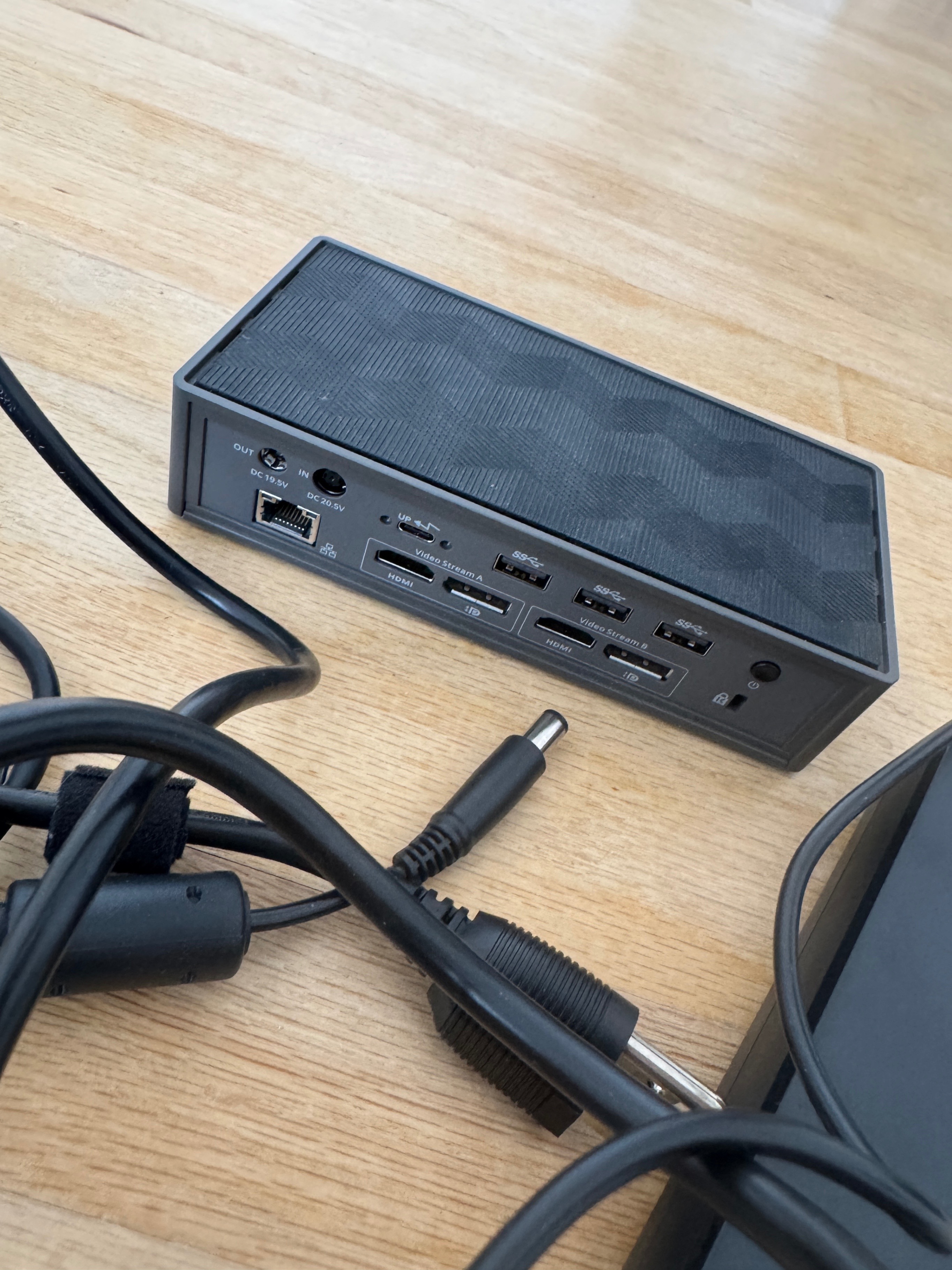 Targus Universal Docking Station Dual 4K USB-C HDMI Laptop Dock - photo 3