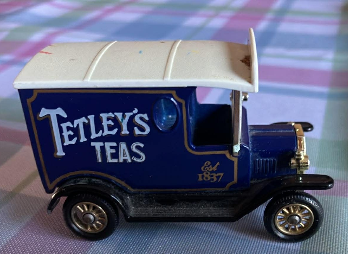 Lledo, Promotional Die cast Model T Ford Tetley's Car - 3 Inches