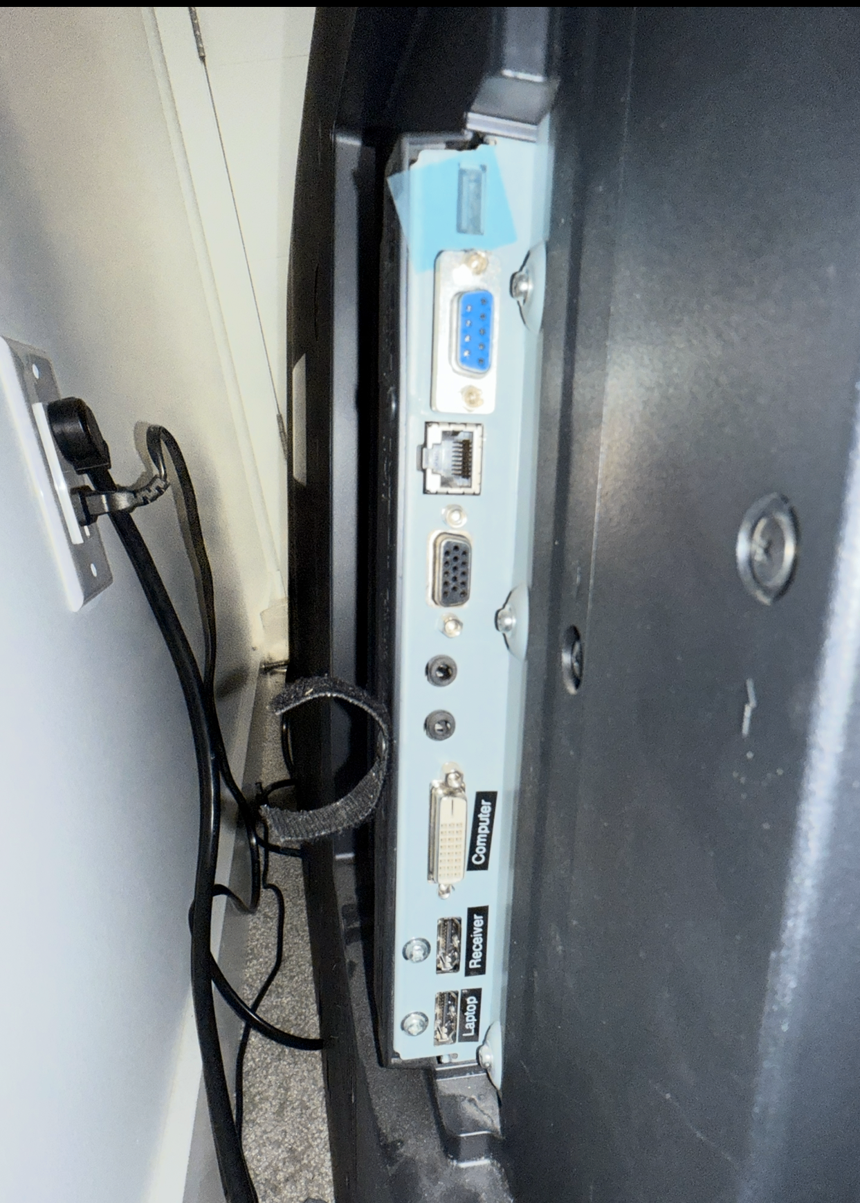 Panasonic TV - 50" with Wallmount stand - photo 4