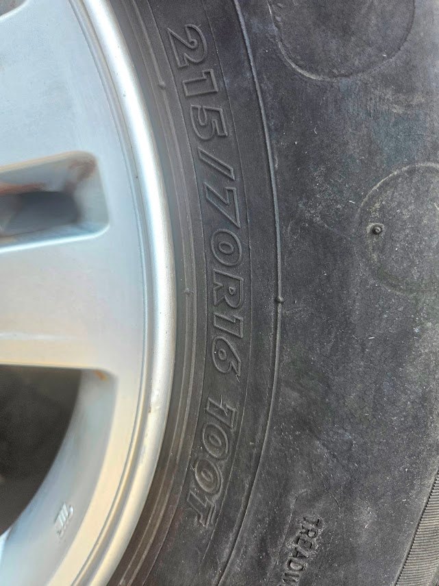 KIA 16" ALLOY RIMS AND ALL SEASON TIRES - photo 3