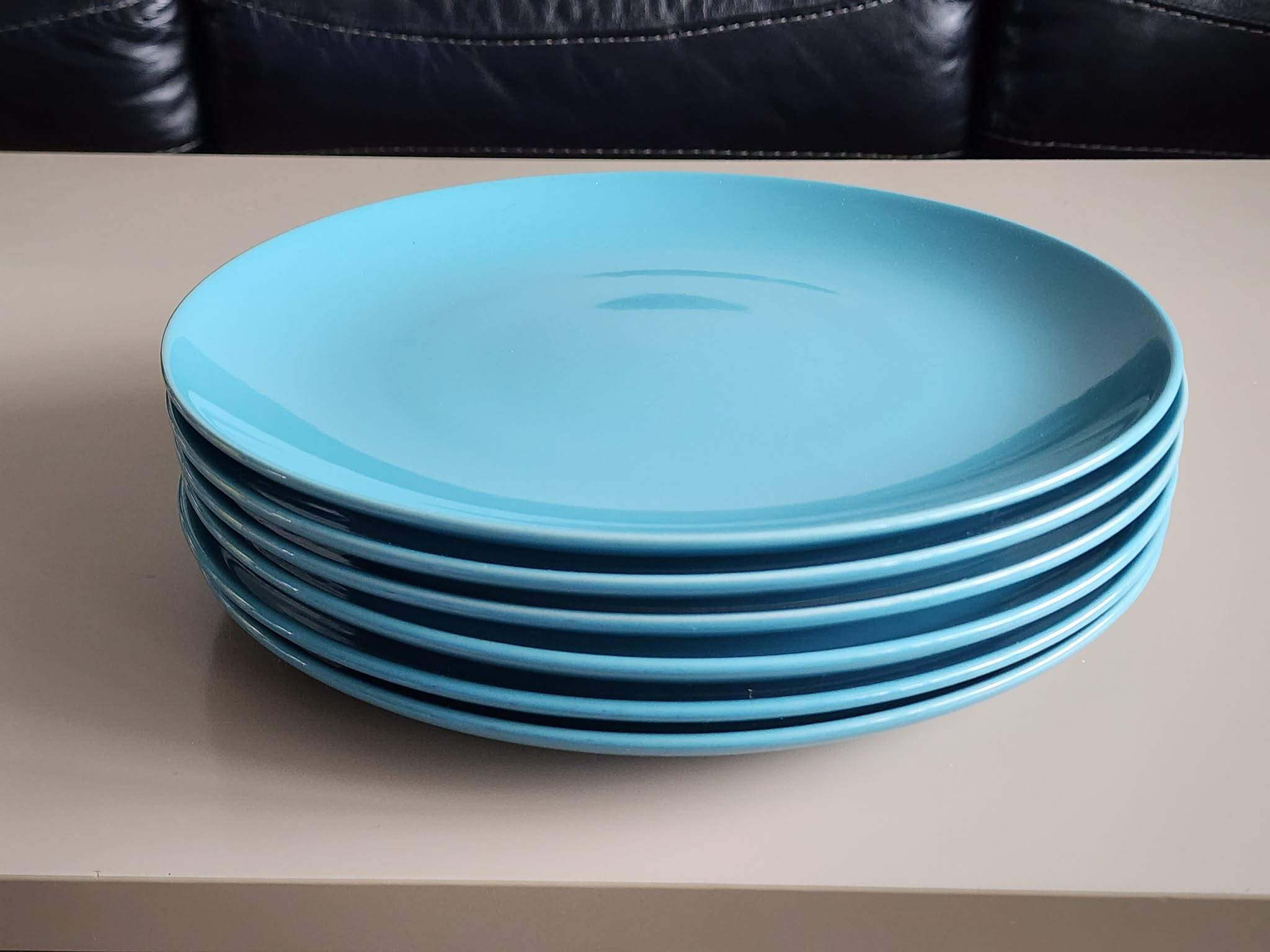 6 Blue Dinner Plates 10"
