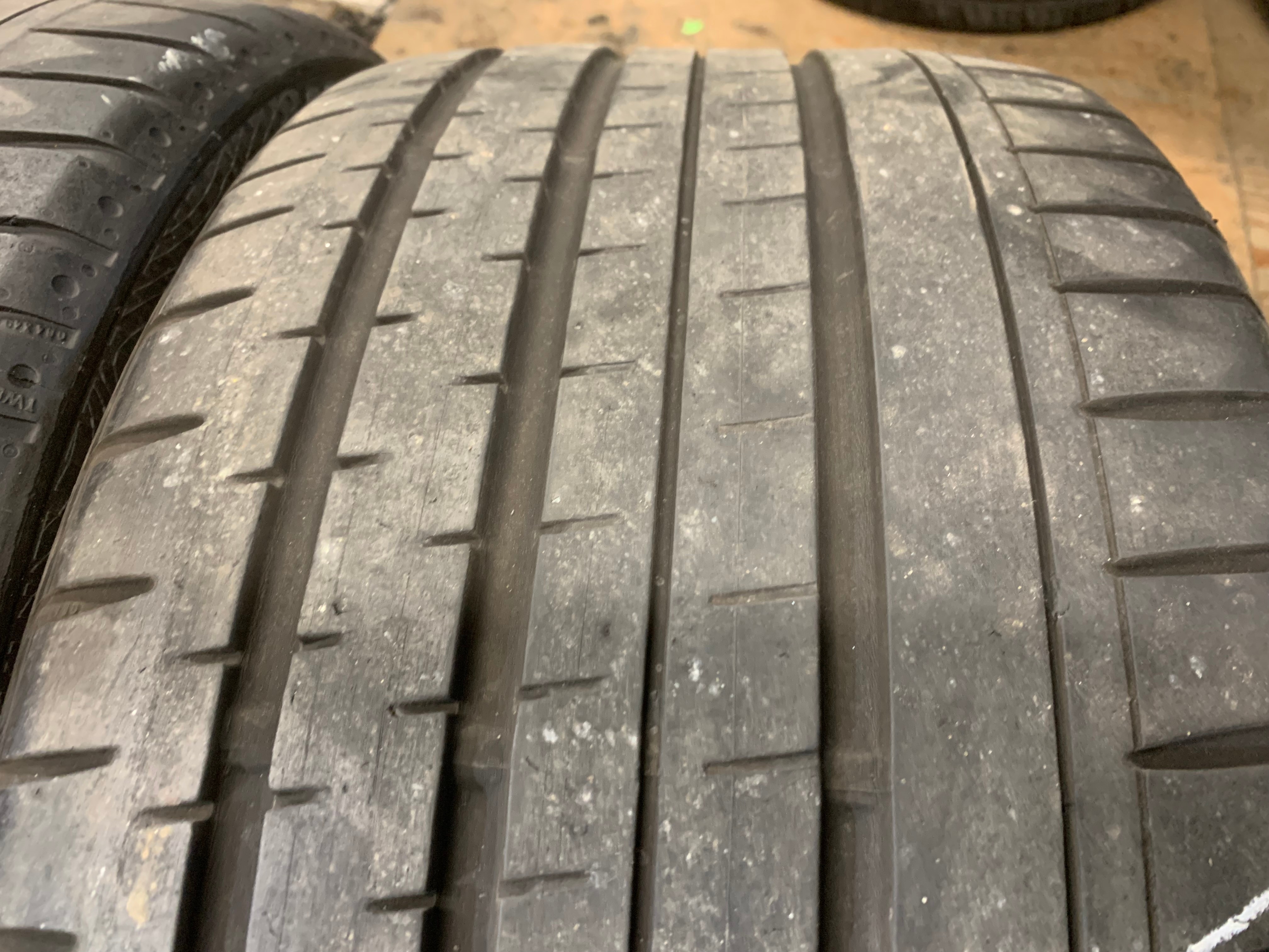 PAIR of 275/35/20 Continental Sport contact 2 MO with 70% tread - photo 2