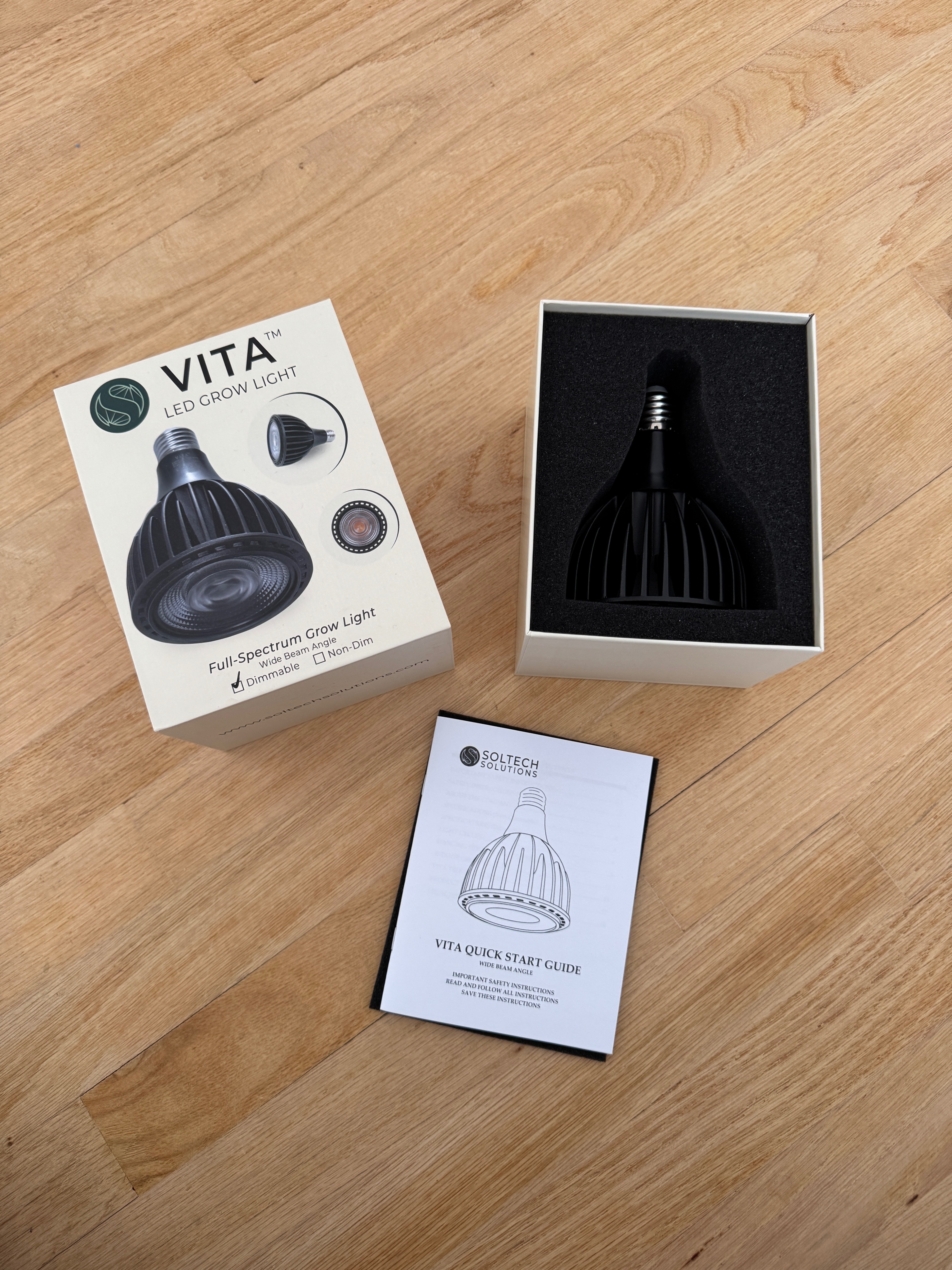 NEW Vita Grow Light Black Indoor Plant Light Wide Beam Soltech
