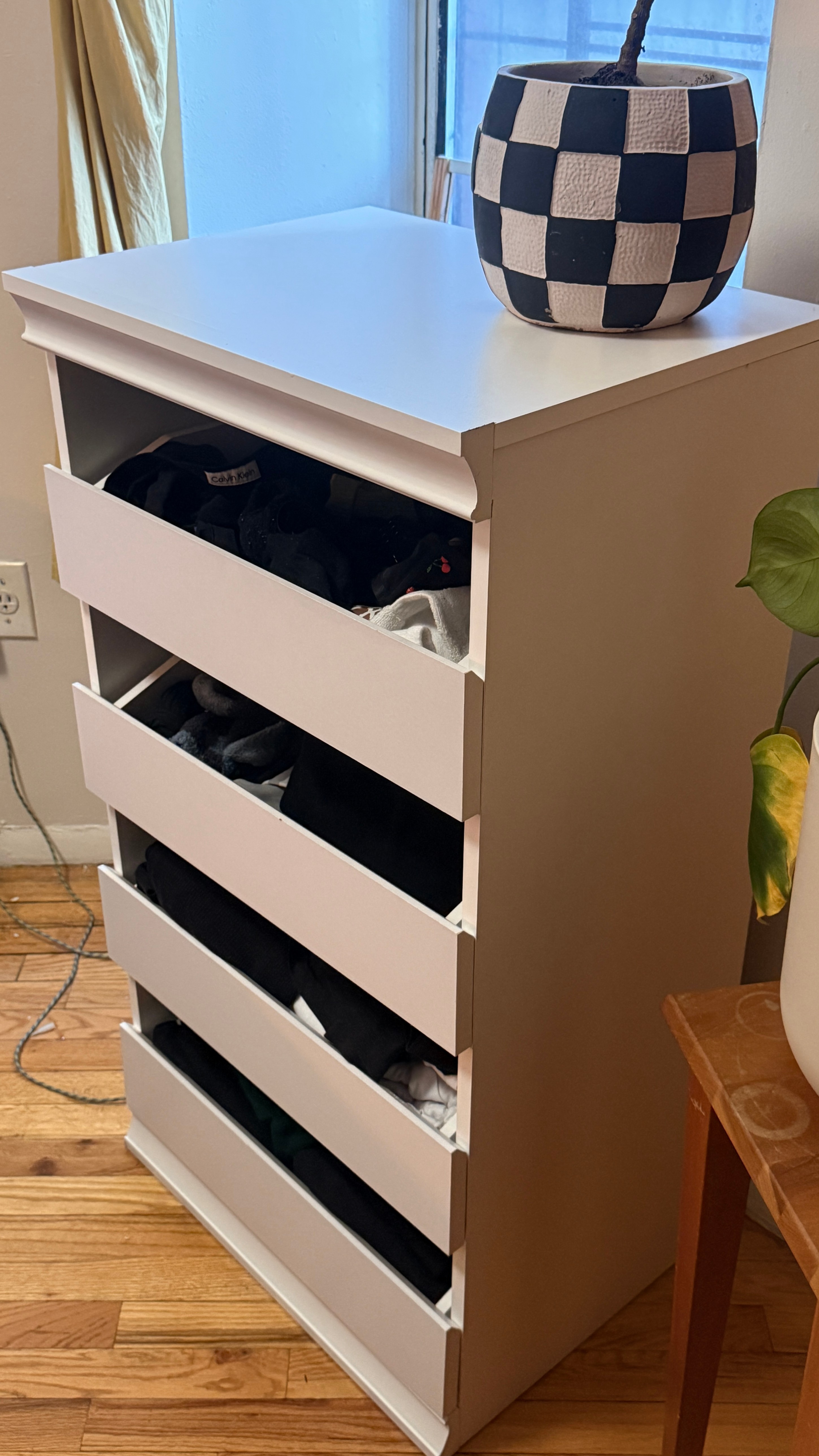 White Dresser – Crate & Barrel (FREE) - photo 2