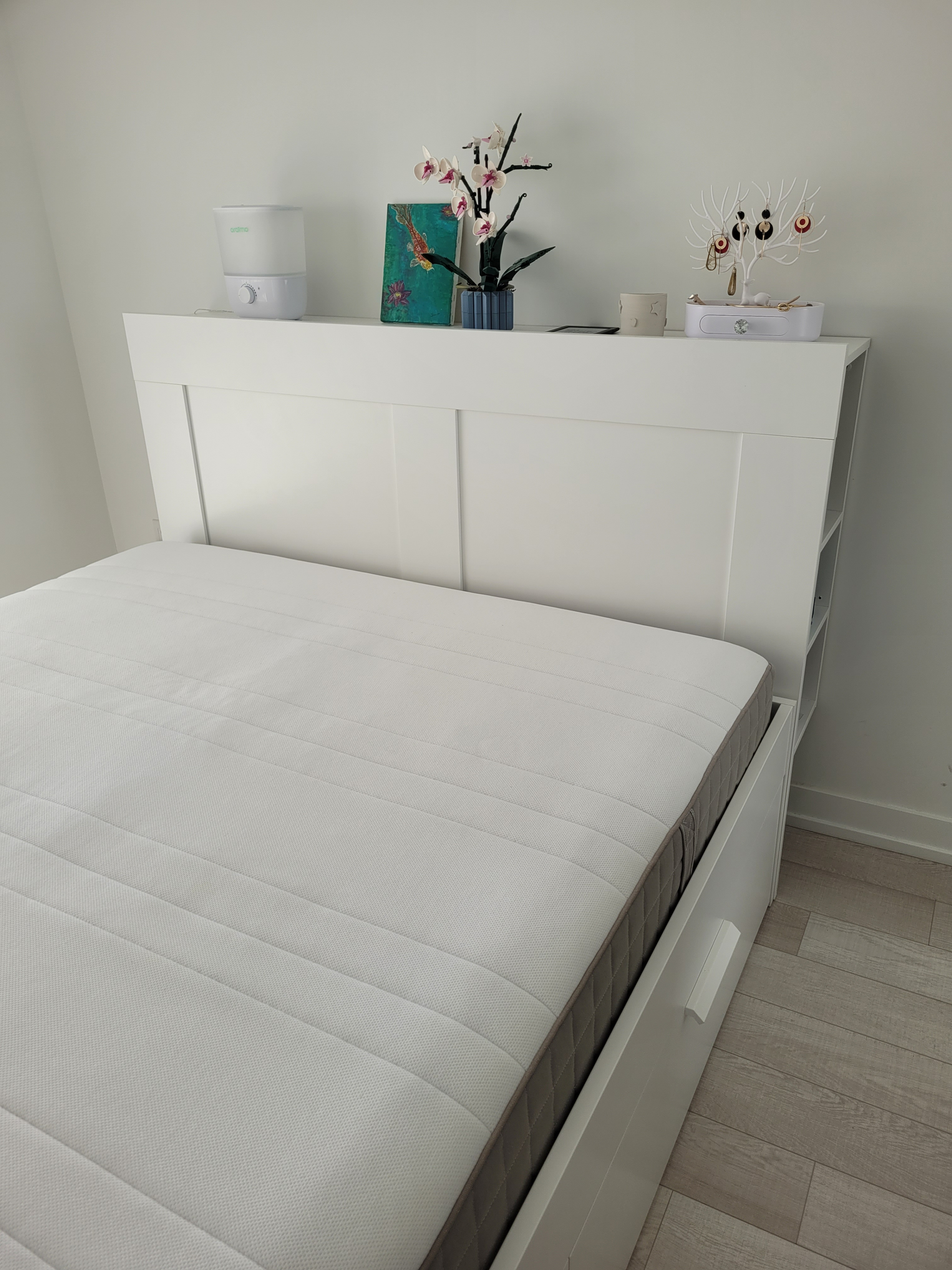 IKEA Queen Mattress HAUGESUND Smoke/Pet Free Available 28th Apr. - photo 5