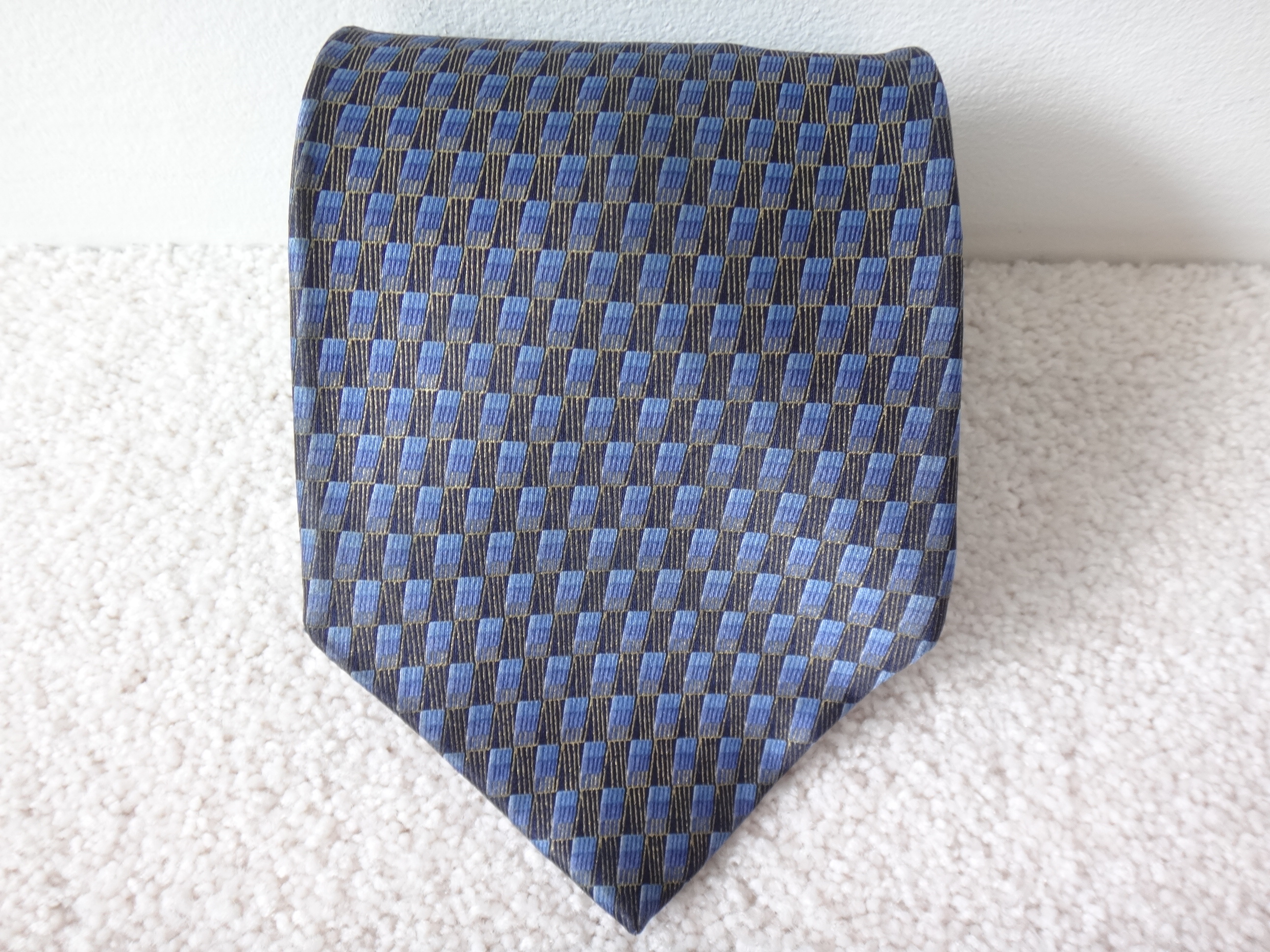 ✅♻️BRADSTREET BY Arrow Men's Blue Gold Black Pattern Silk Tie