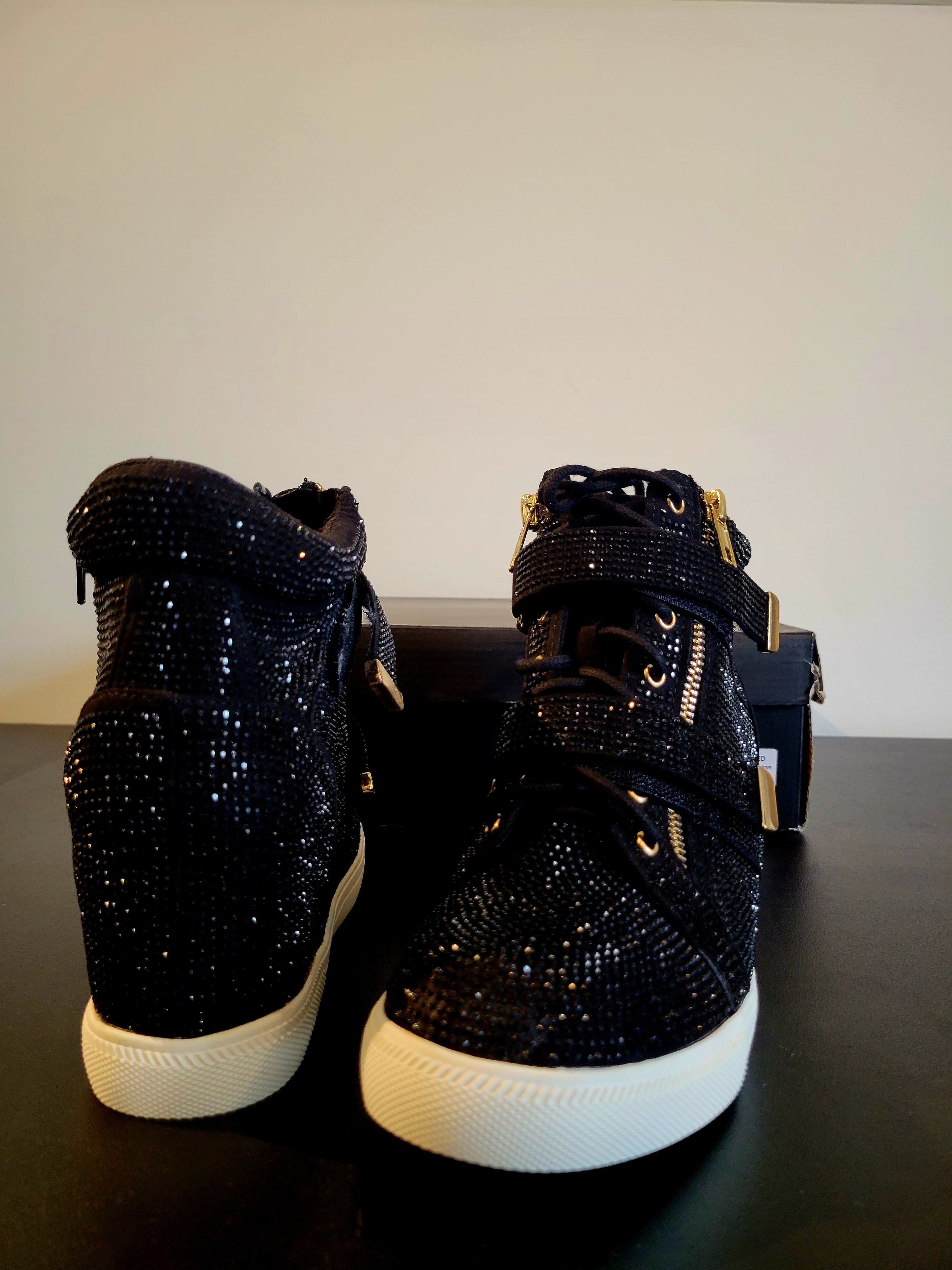 The City, The Shoe and You $10 - photo 3