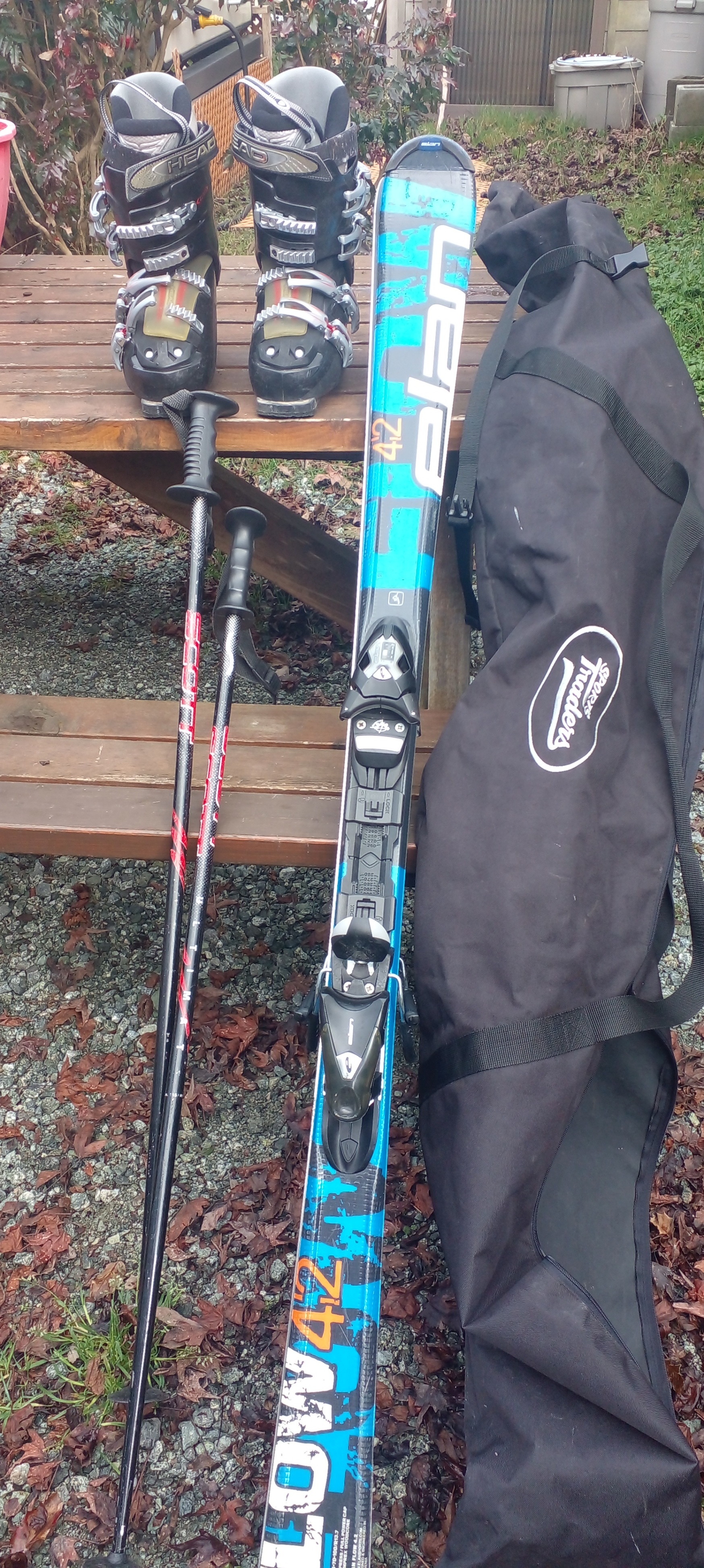 Men's downhill ski package 160cm size 8 Head Boots
