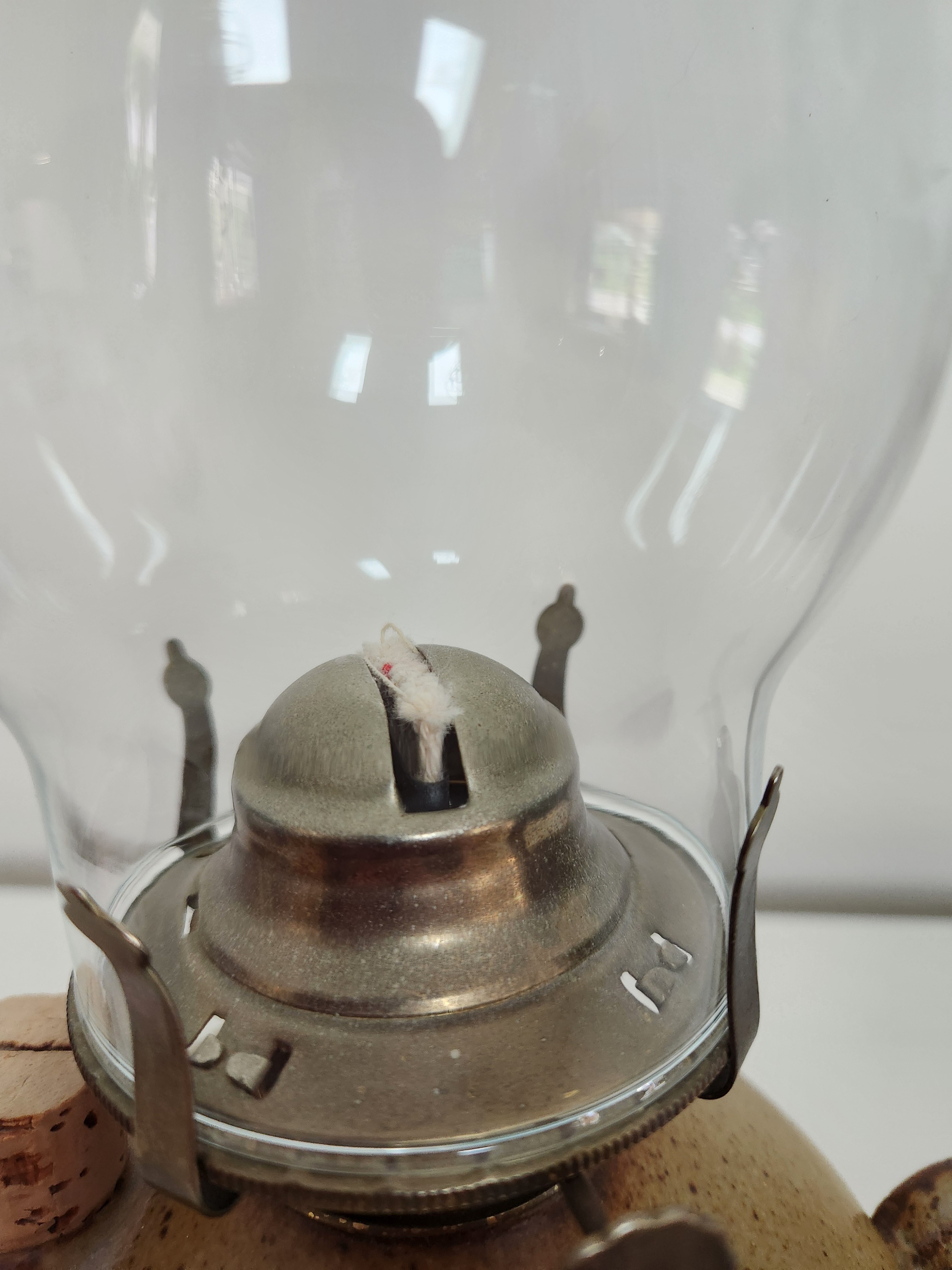 Vintage Pottery Oil Lamp w. Glass Chimney – Handcrafted - photo 4