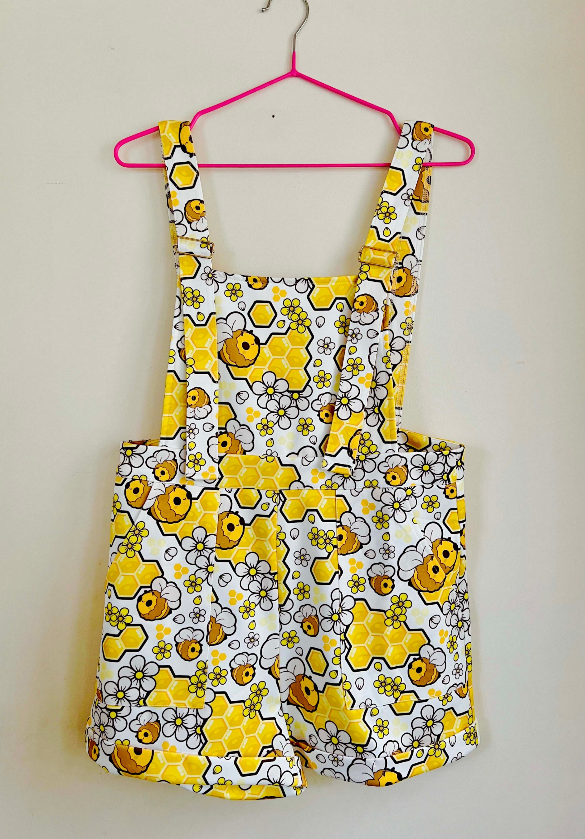 Honey Bee Print Shorts Overalls for Women - photo 2