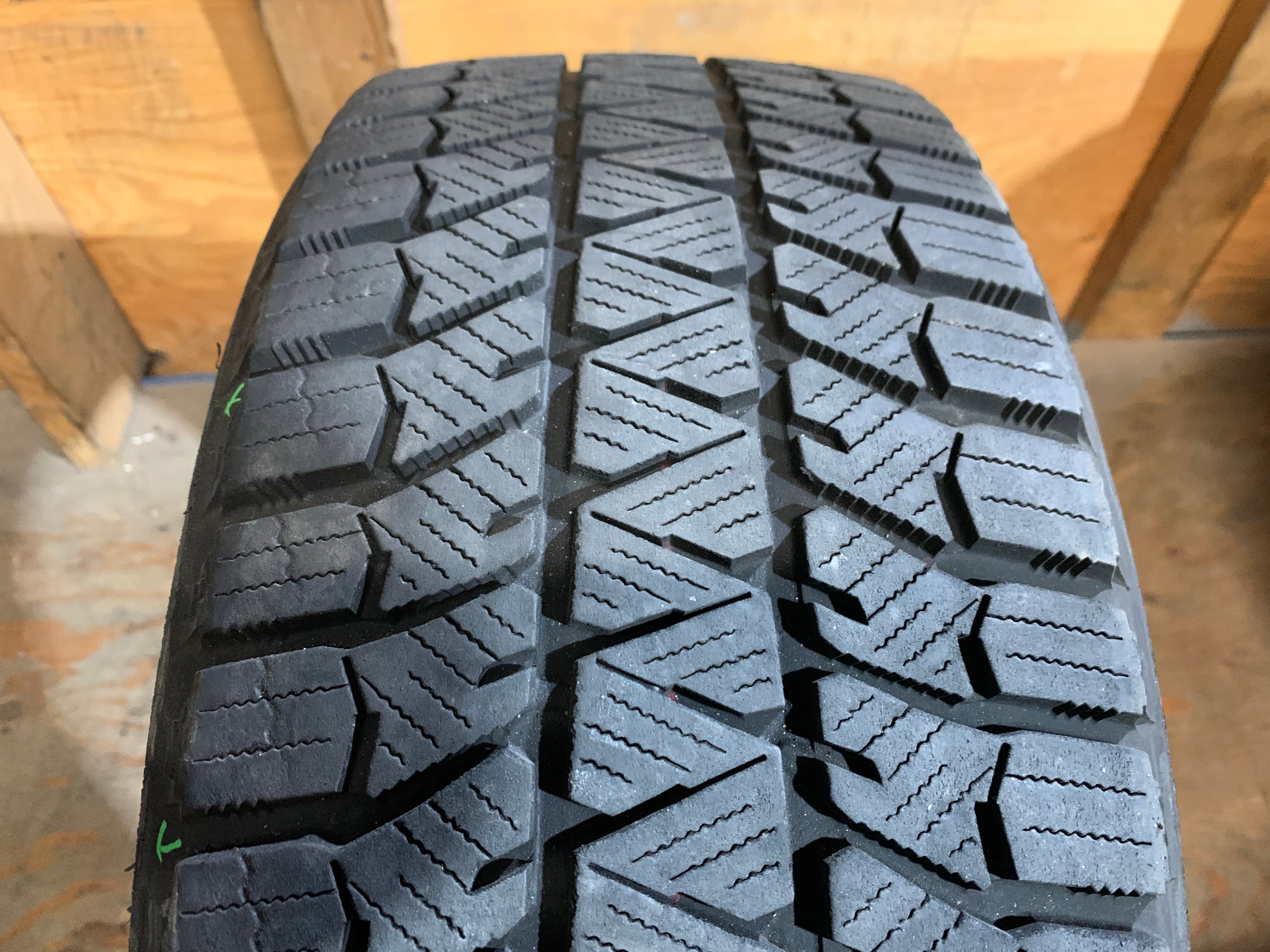 1 x single 215/45/17 91T M+S Bridgestone Blizzak WS90 with 75% - photo 2