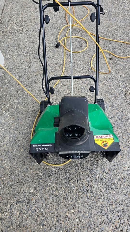 Certified 13.5-Amp 18-in Electric Corded Snow Blower. - photo 2