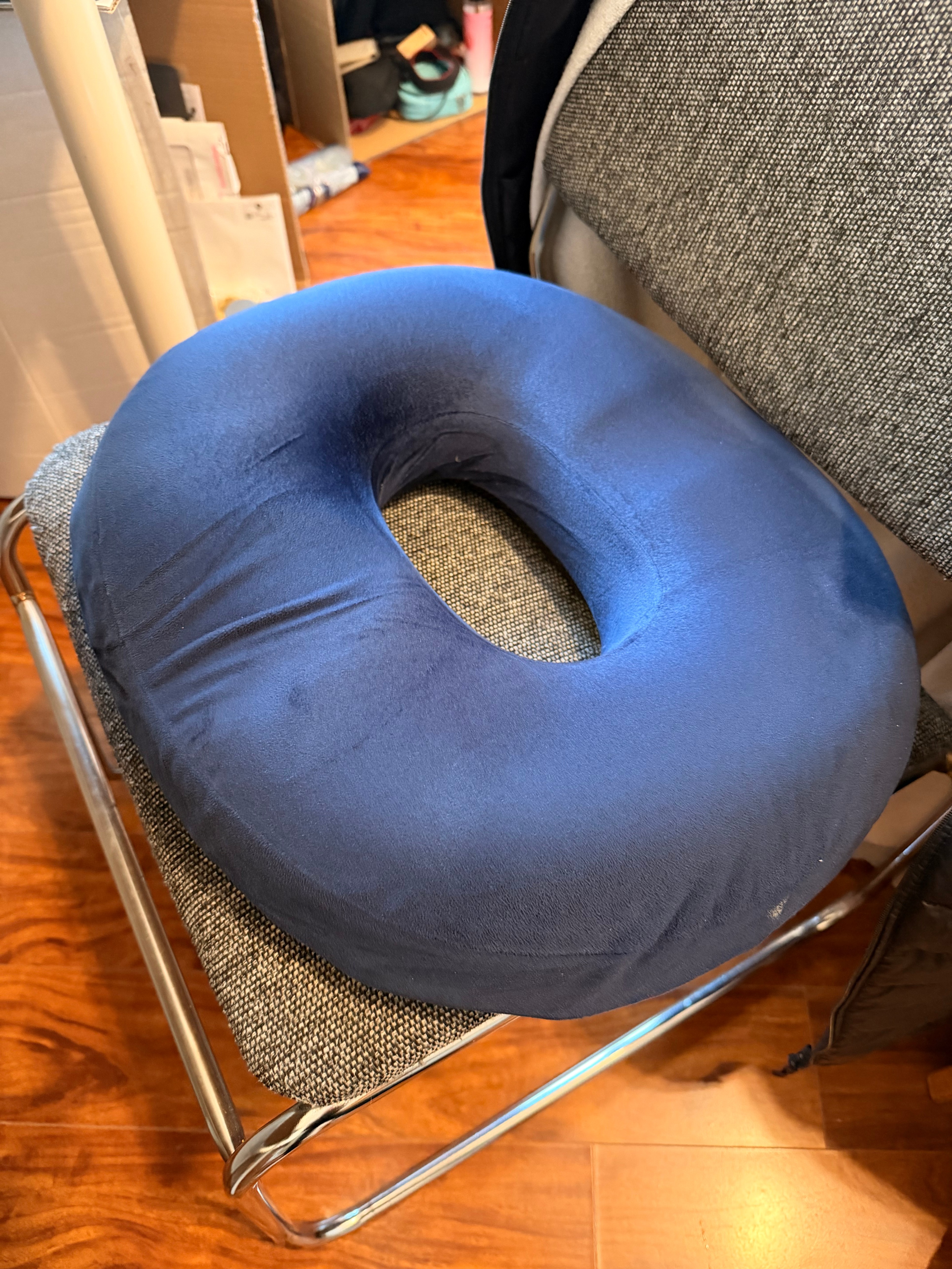 Pressure-relieving seat pad cushion