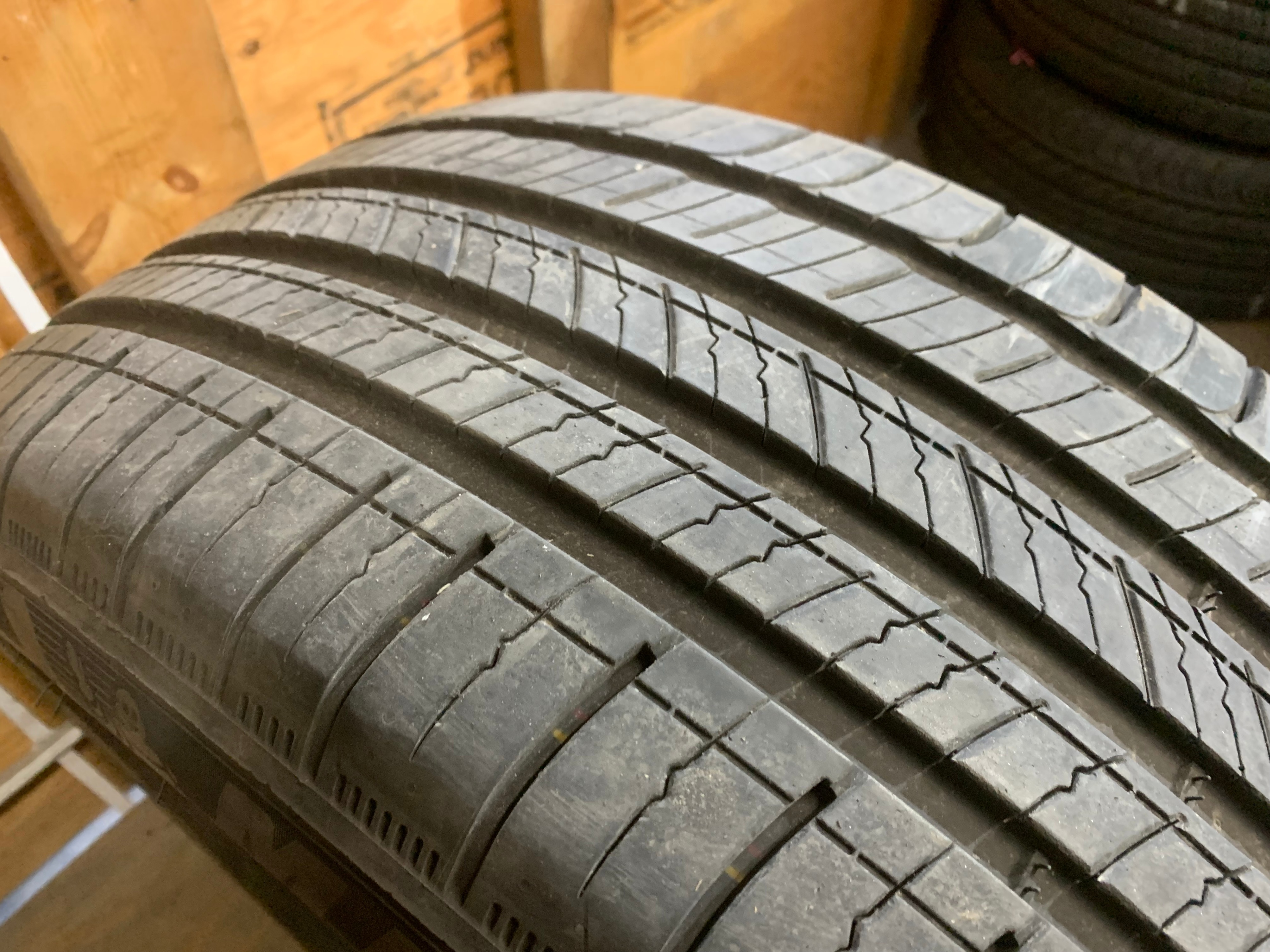 1 X single 255/45/20 M+S Michelin primacy Tour A/S GOE 80% tread - photo 4