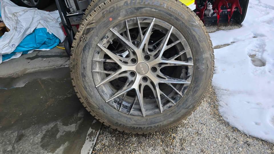 Brand new 17" 5x112 polar Trax gen 2 studied winter tires - photo 4