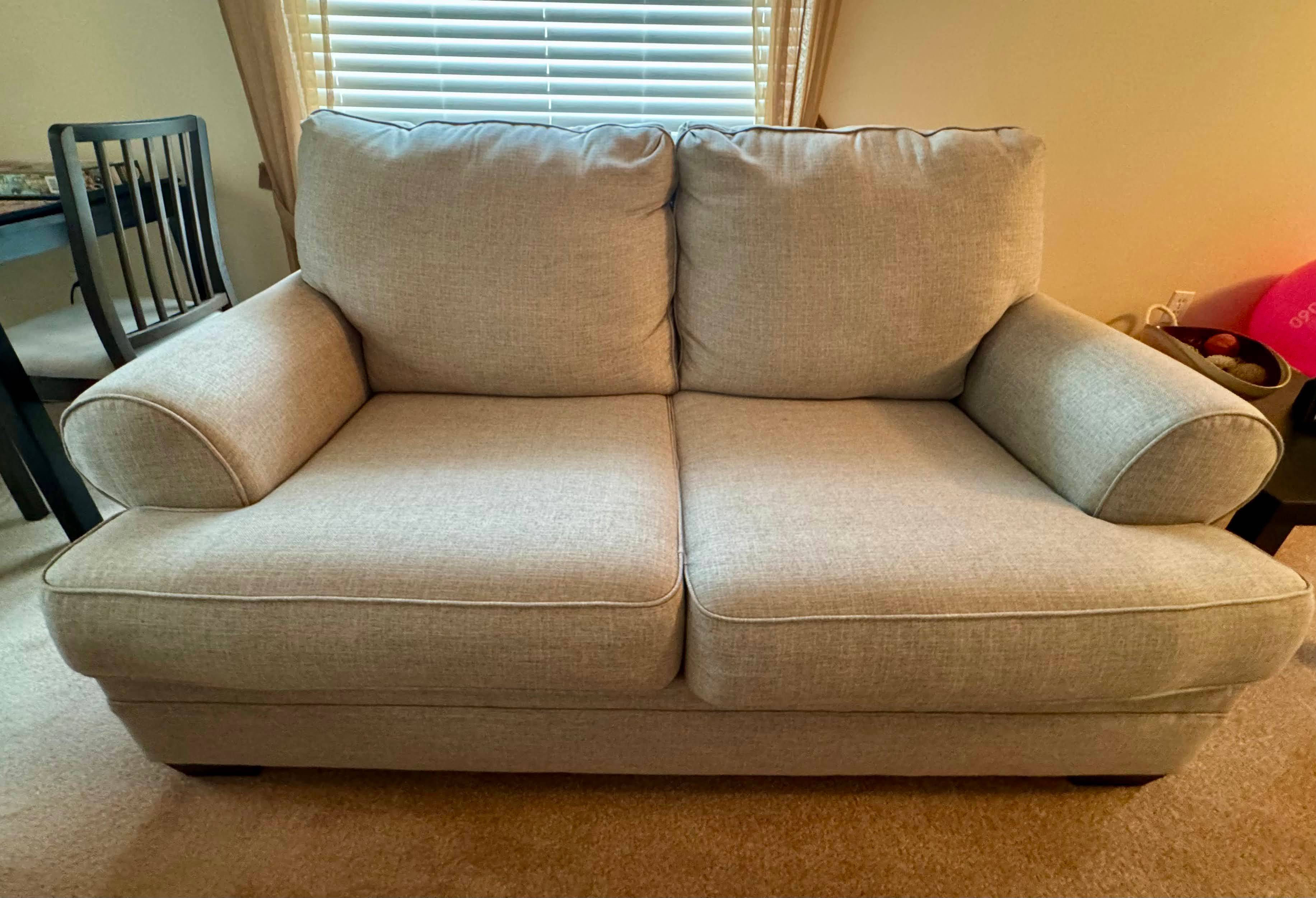 2 Seater Loveseat - photo 2