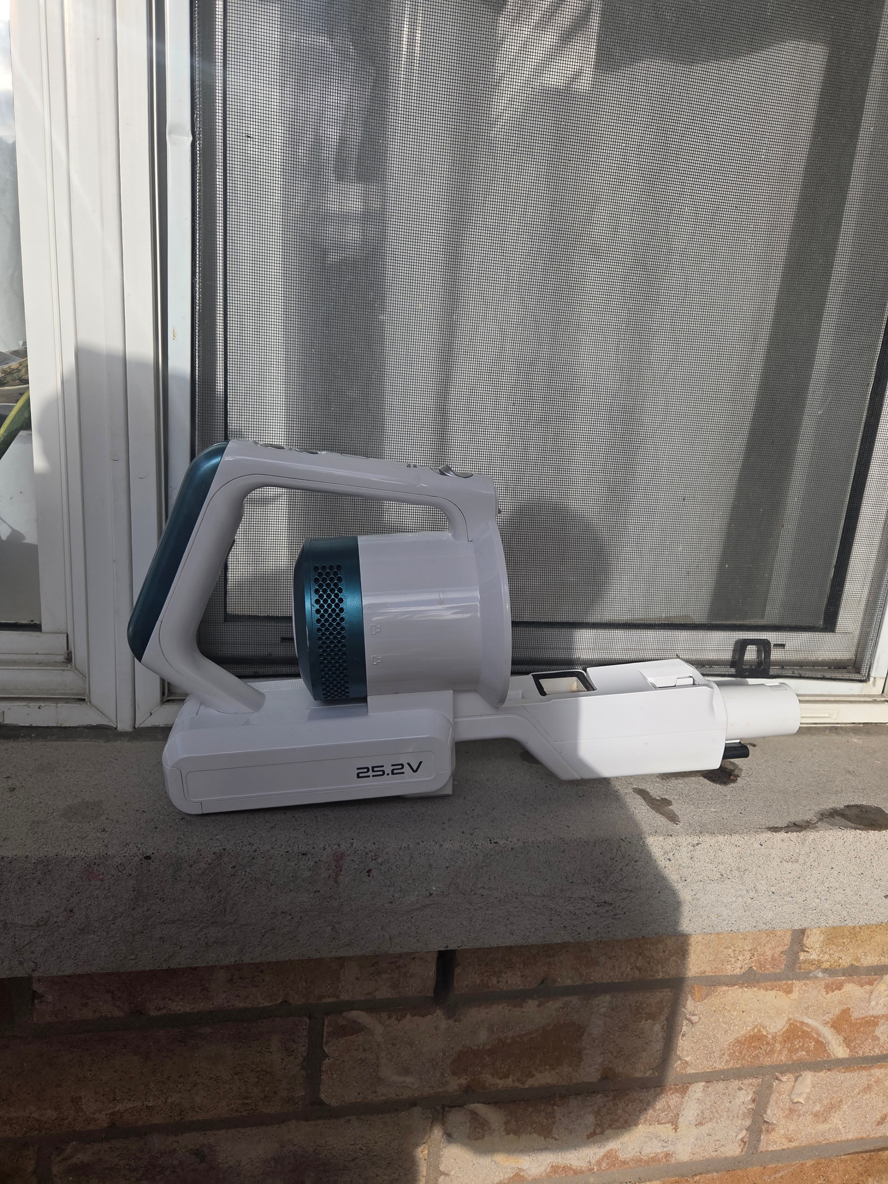 Eureka RapidClean Pro Lightweight Cordless Stick Vacuum - photo 2