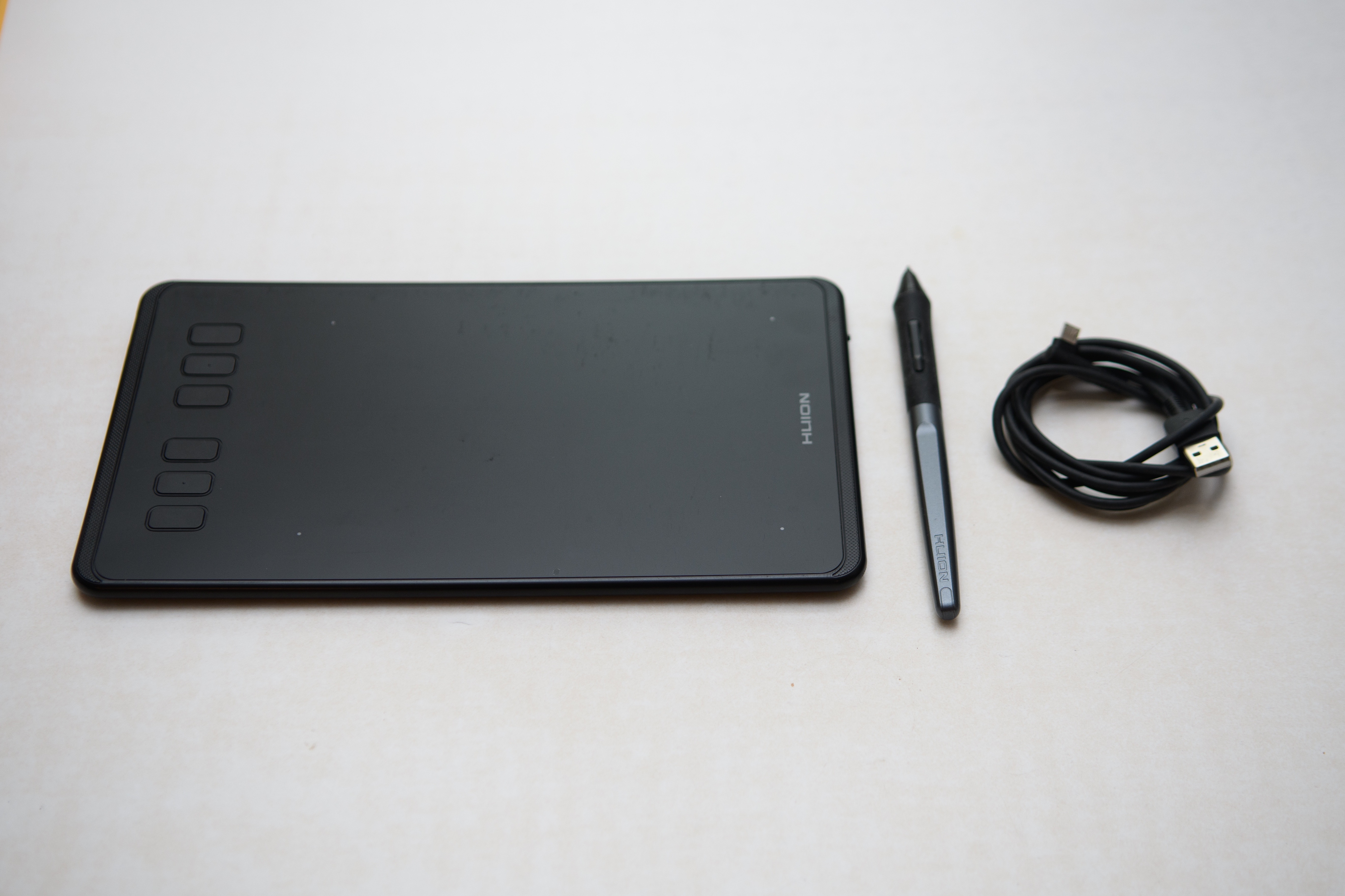 Huion Inspiroy H640P Drawing Tablet