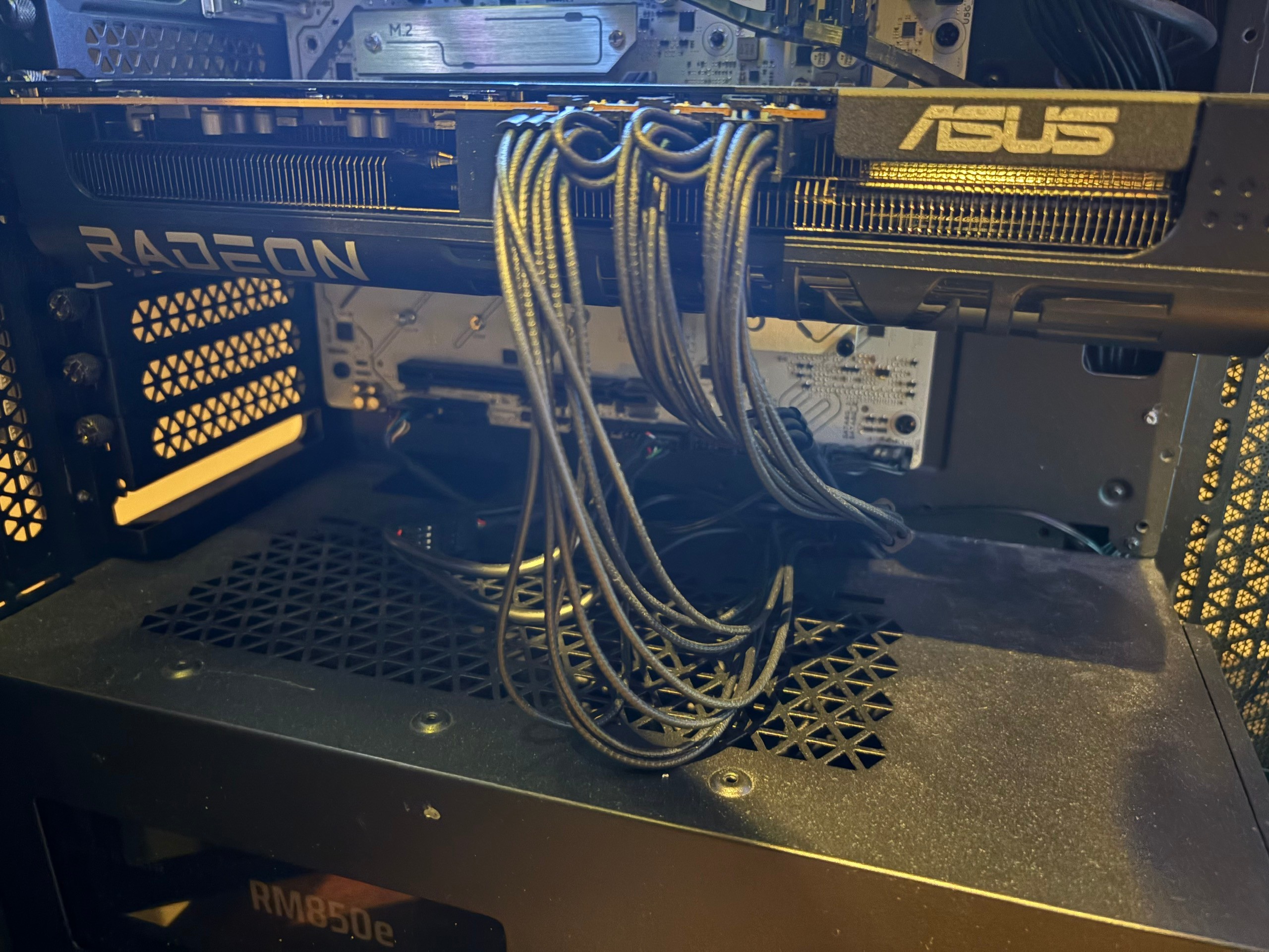 ASUS AMD Radeon RX 9070 XT PRIME Graphics Card 16GB - photo 4
