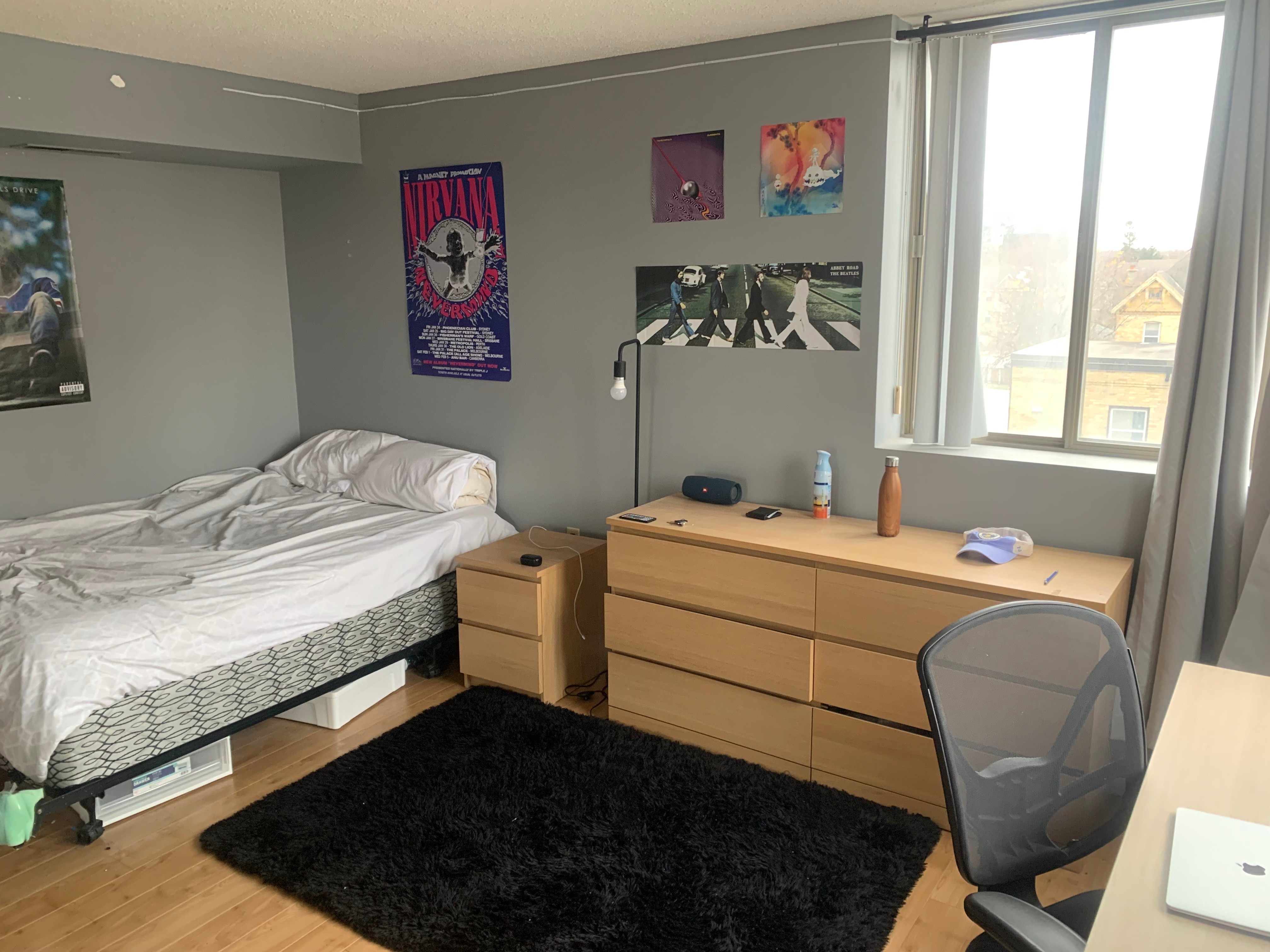 Bedroom Furniture for Sale at Western University - photo 2