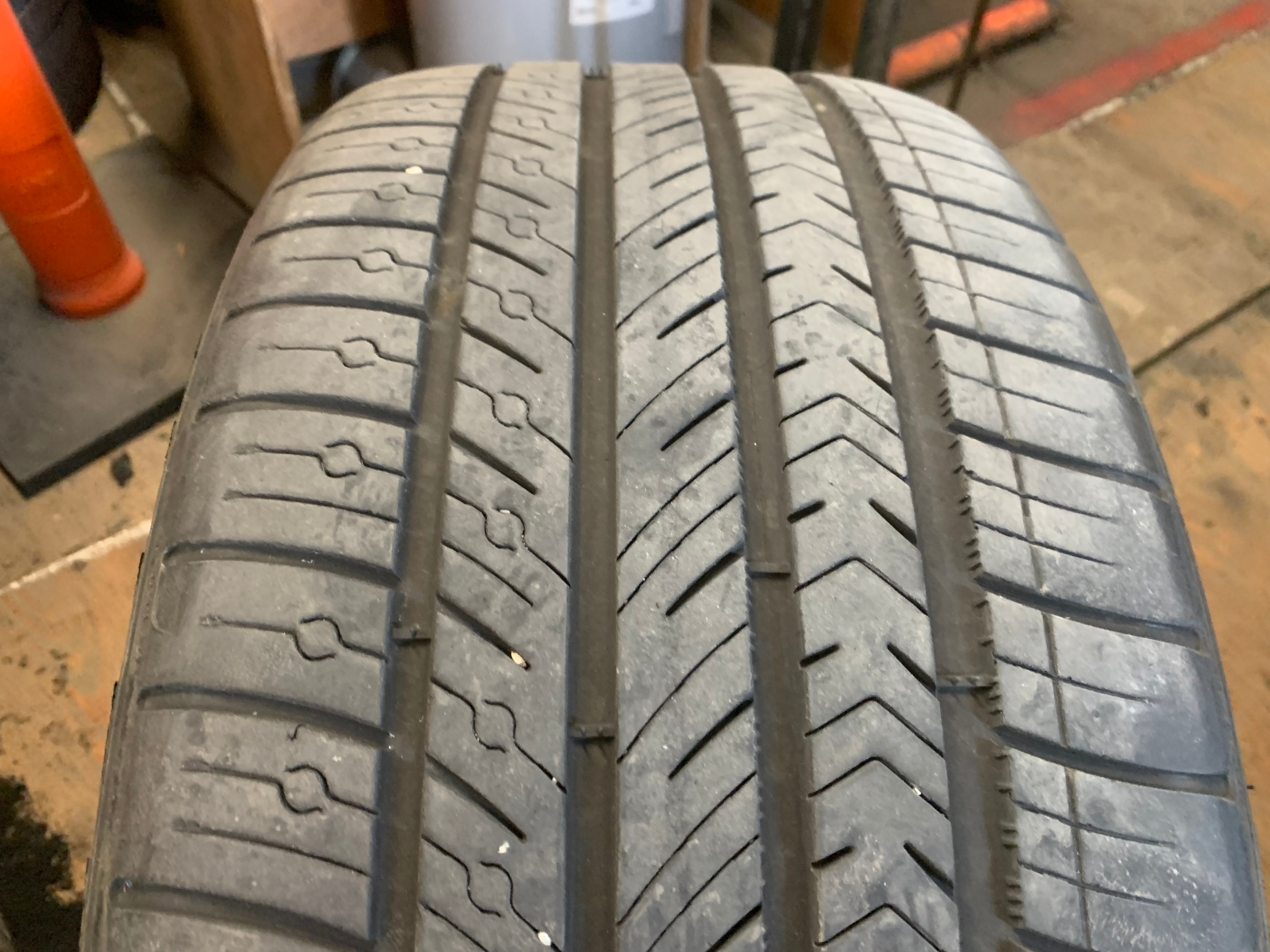 PAIR of 255/35/21 98W M+S Michelin Pilot Sport AS4 with 60% - photo 3