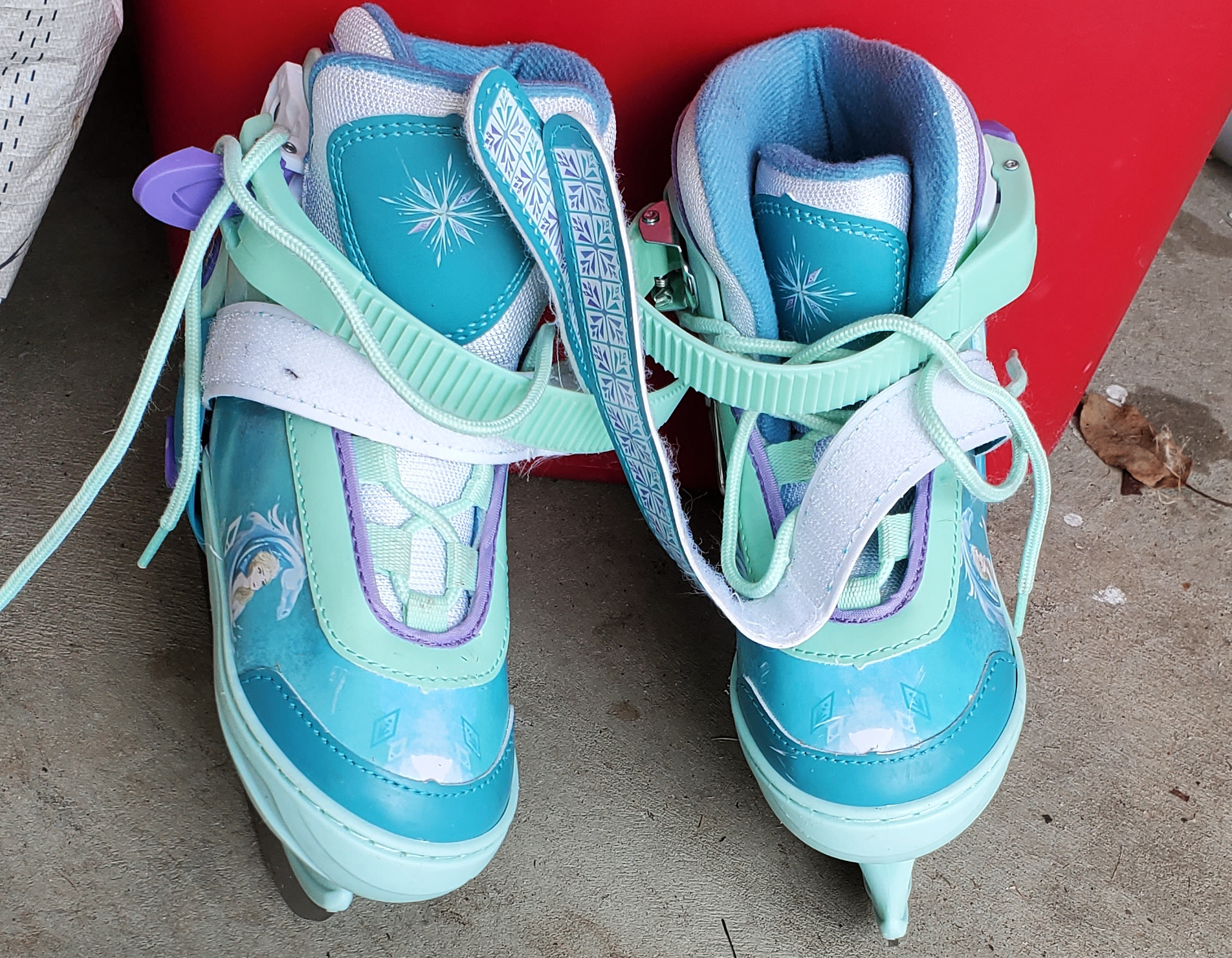 Disney's Frozen kids ice/inline skates w/ helmet - photo 3