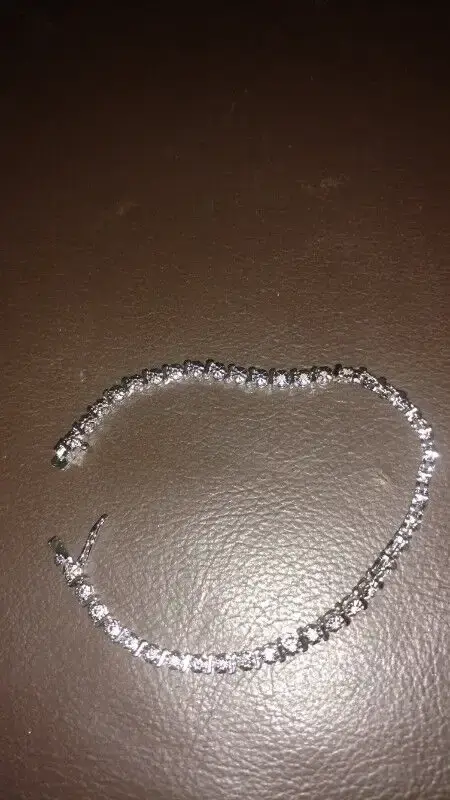NEW 18K White Gold Plated 7.25" Tennis Bracelet - photo 2
