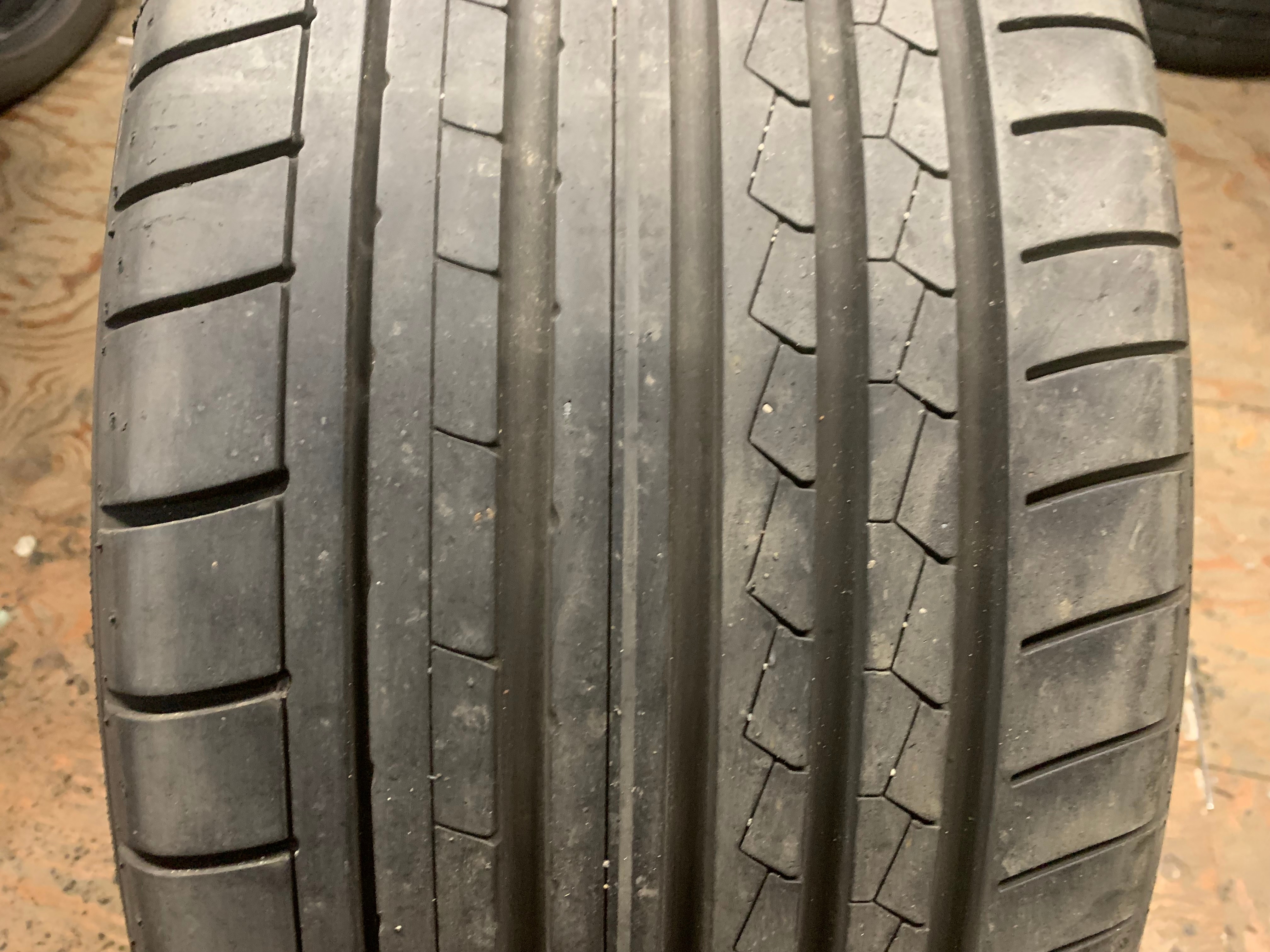 1 X single 275/35/21 XL Dunlop SP Sport Maxx GT with 80% tread - photo 2