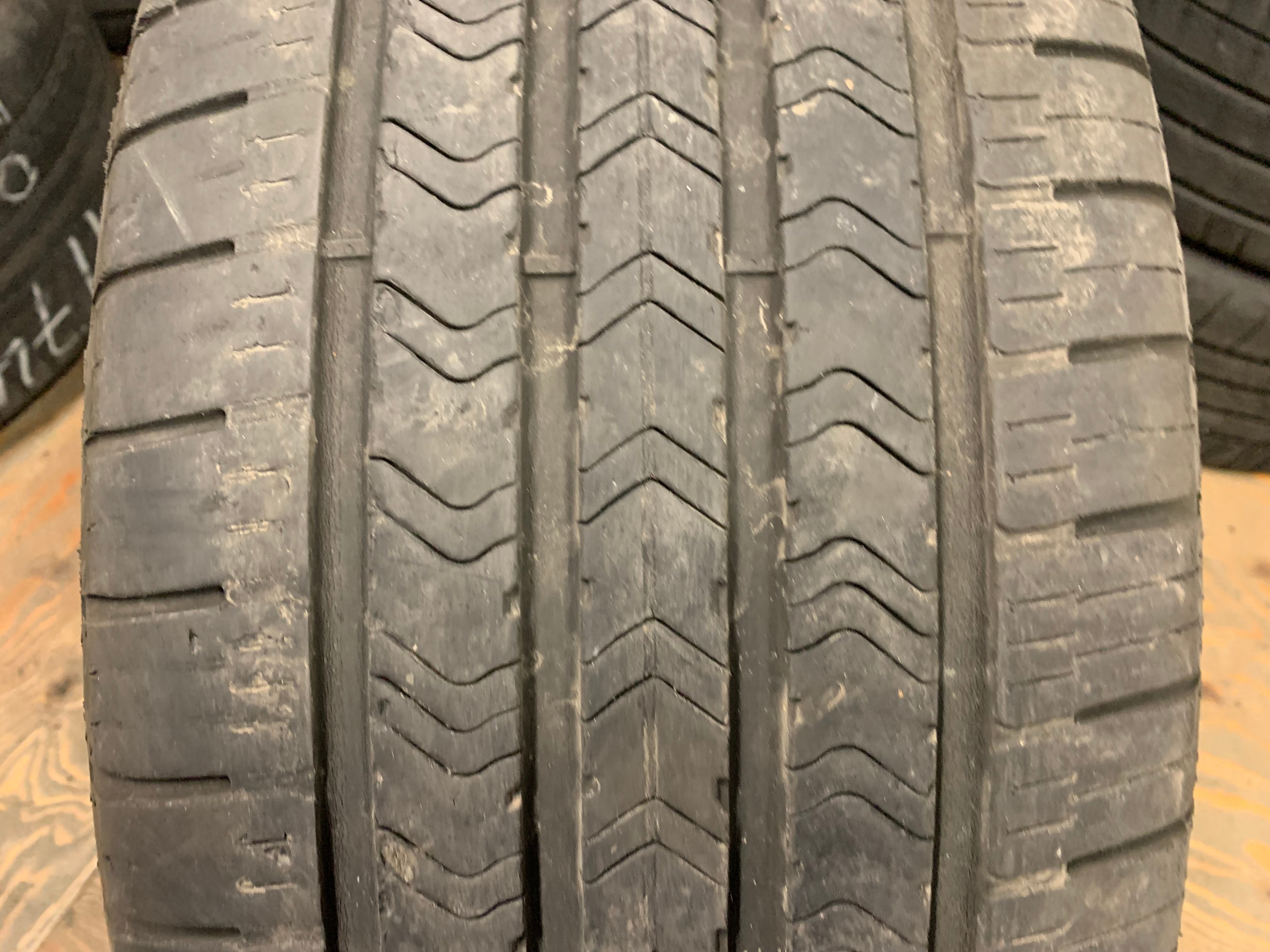 1 X single 255/45/20 Goodyear eagle Sport MOE RFT with 75% tread - photo 2