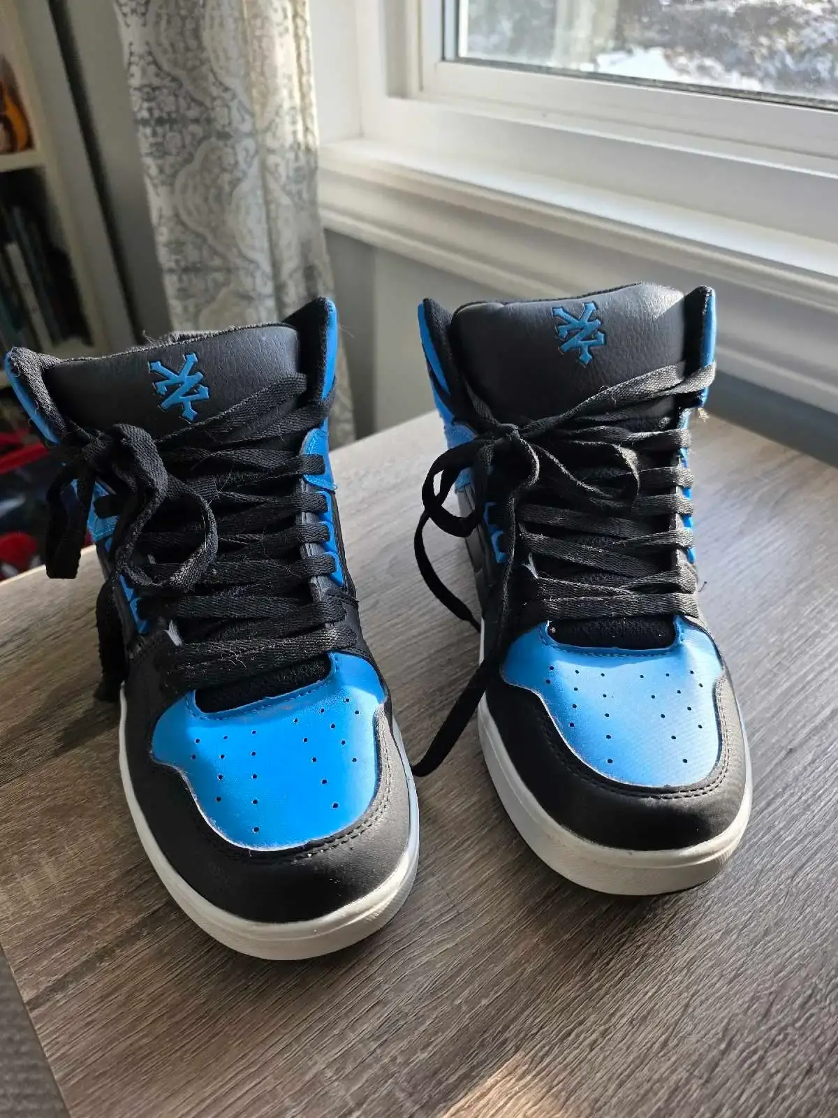 Zoo York Sneakers - size 6