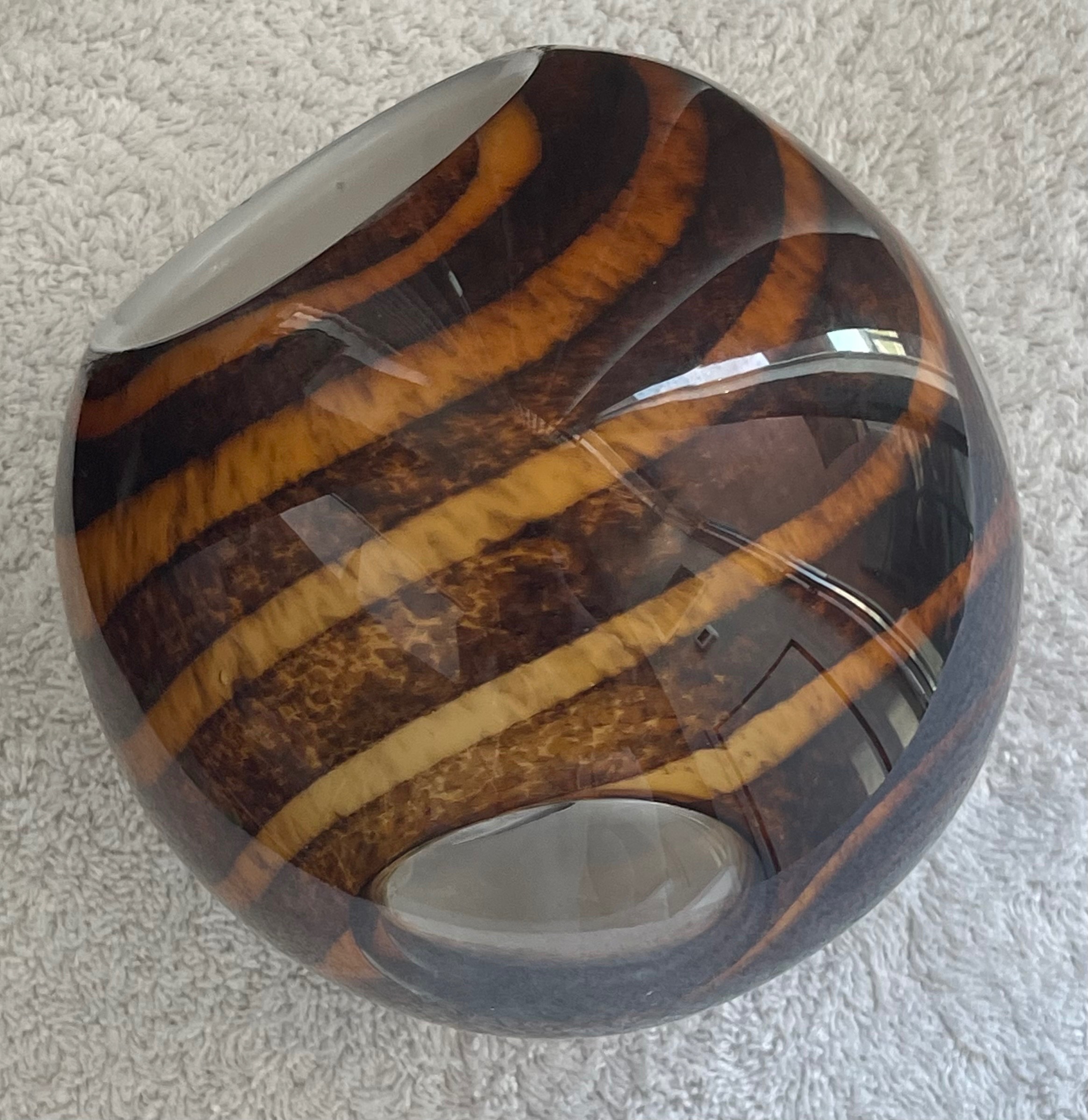Murano Glass Tri-Window Vase (Root Beer/White) - photo 4