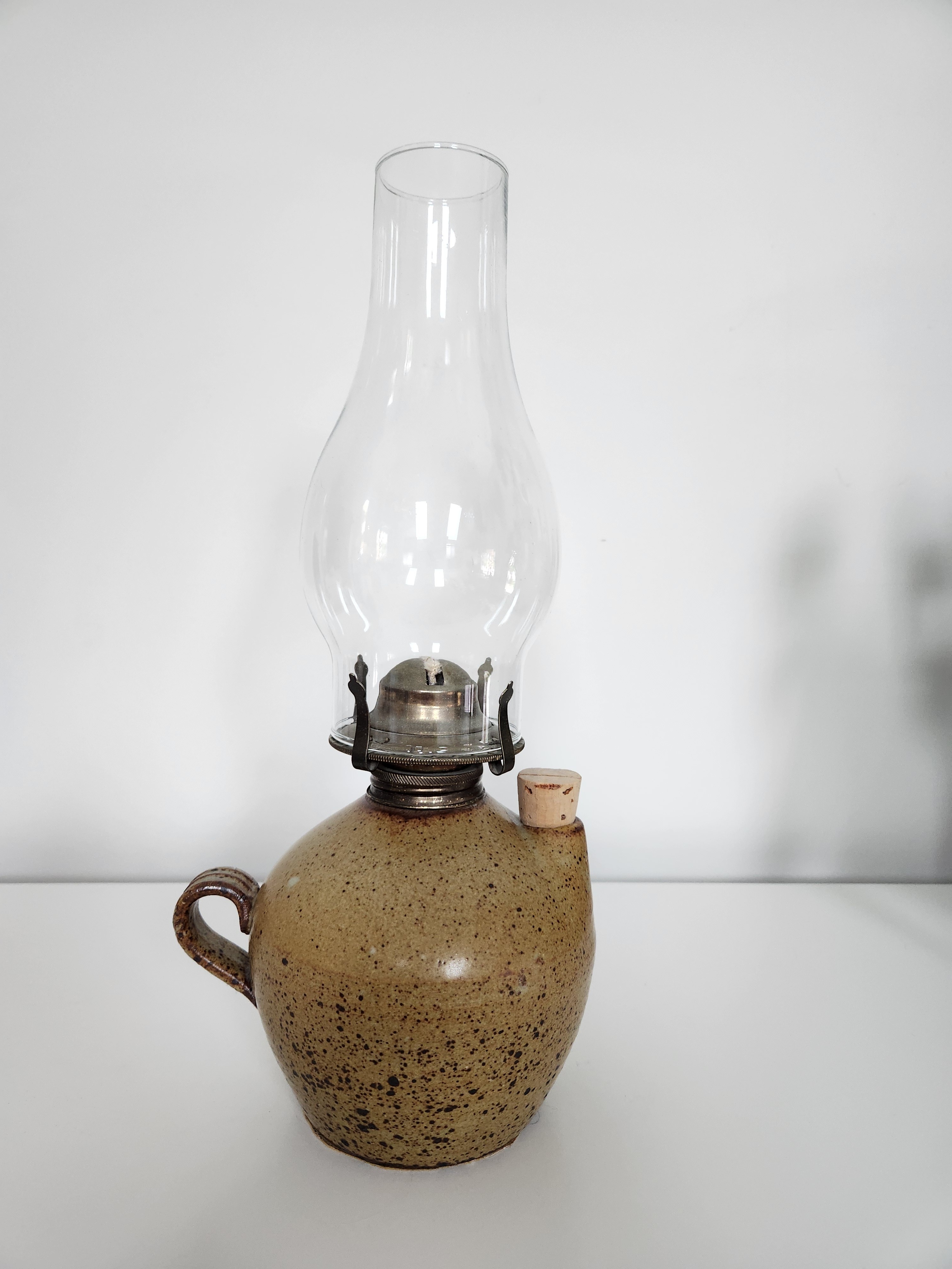 Vintage Pottery Oil Lamp w. Glass Chimney – Handcrafted - photo 3