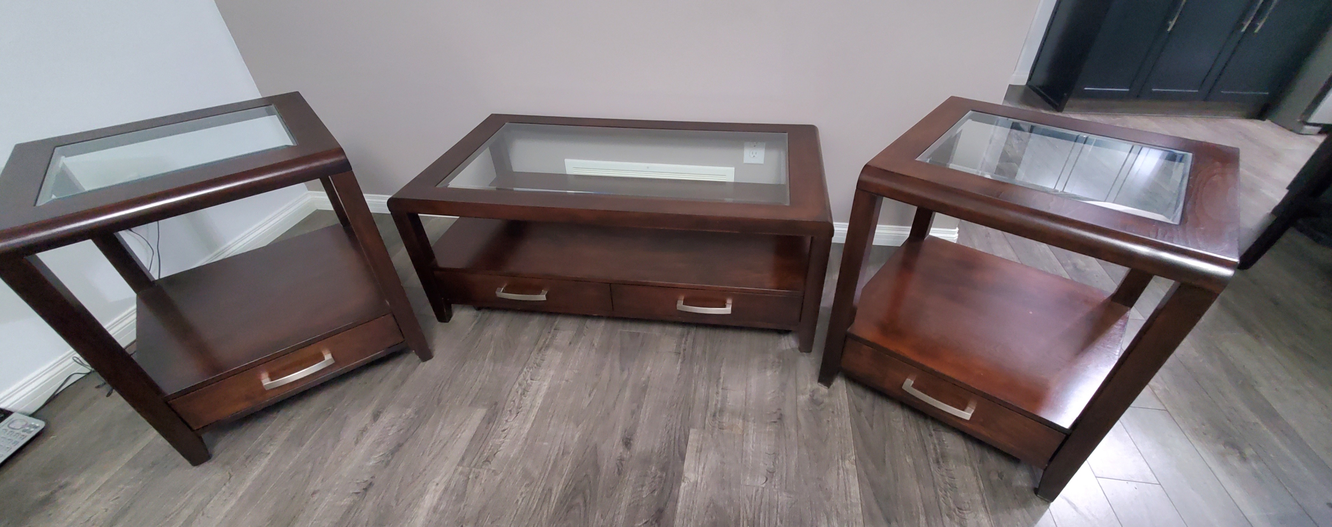 MAHOGONY GLASS TOPPED COFFEE & SIDE TABLE SET - photo 4